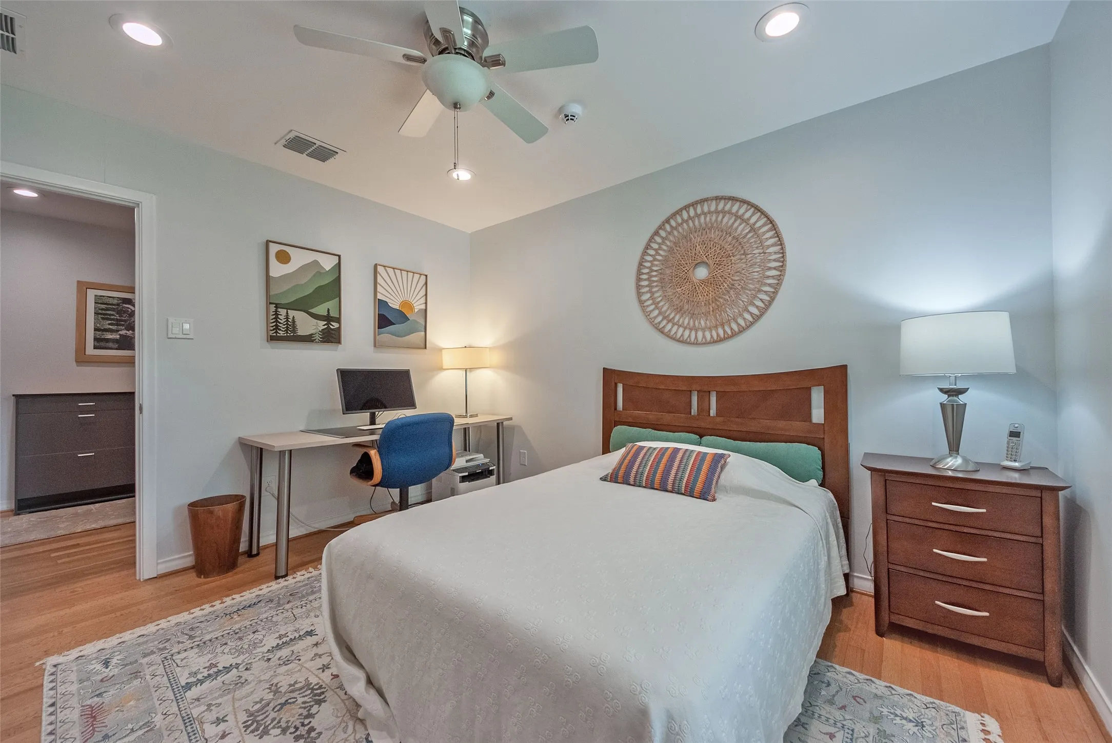 Single Family Residence For Sale in Dallas County , 6221 Berryhill Street, Dallas, Texas 75231, 3 Bedroom, 3 Bathroom, 2 Garage spaces, 1,866 Sqft, built in 1959, mls#21379538, Real Estate Agent in Dallas, Homes For Sale in Dallas county, Homes For Sale in Dallas, Realtor in Dallas Texas, Real Estate Brokerage Independent Realty Texas, Luminita Cordes Realtor