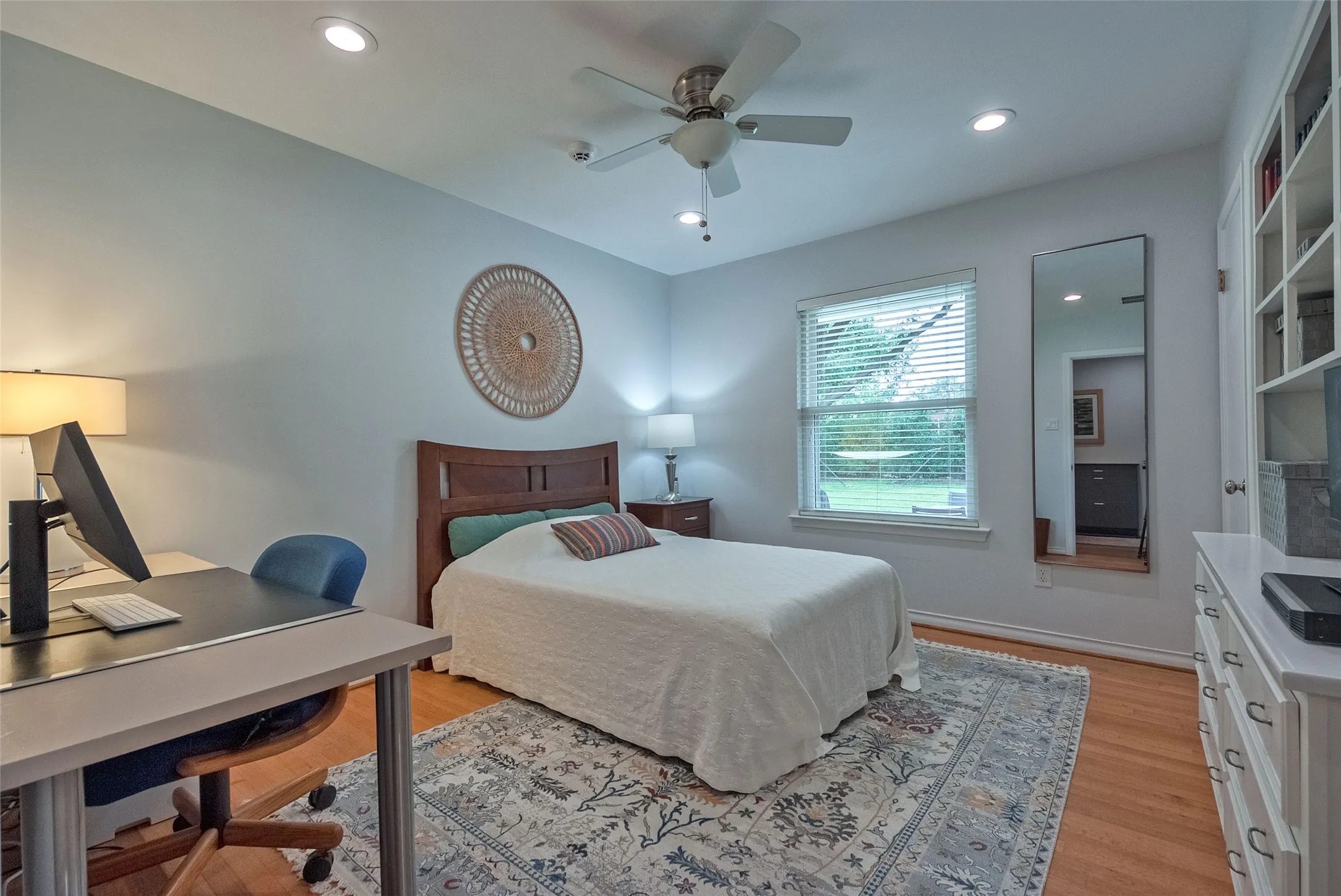Single Family Residence For Sale in Dallas County , 6221 Berryhill Street, Dallas, Texas 75231, 3 Bedroom, 3 Bathroom, 2 Garage spaces, 1,866 Sqft, built in 1959, mls#21379538, Real Estate Agent in Dallas, Homes For Sale in Dallas county, Homes For Sale in Dallas, Realtor in Dallas Texas, Real Estate Brokerage Independent Realty Texas, Luminita Cordes Realtor