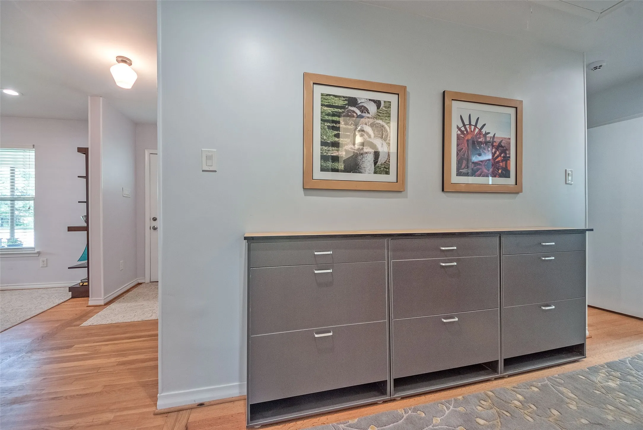 Single Family Residence For Sale in Dallas County , 6221 Berryhill Street, Dallas, Texas 75231, 3 Bedroom, 3 Bathroom, 2 Garage spaces, 1,866 Sqft, built in 1959, mls#21379538, Real Estate Agent in Dallas, Homes For Sale in Dallas county, Homes For Sale in Dallas, Realtor in Dallas Texas, Real Estate Brokerage Independent Realty Texas, Luminita Cordes Realtor