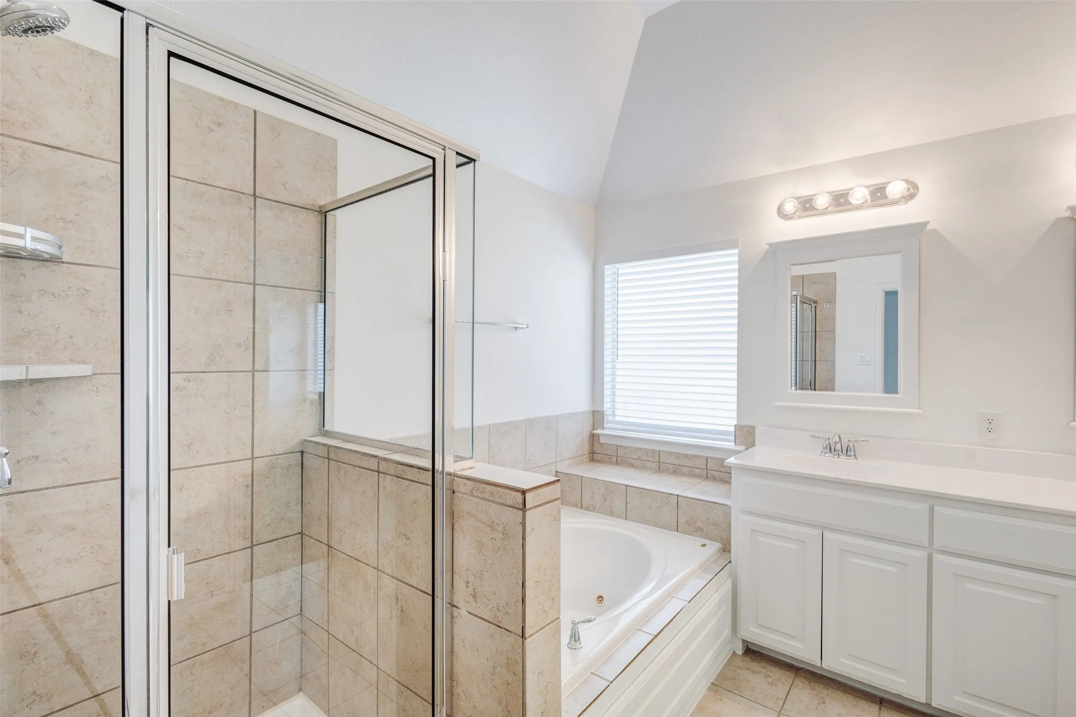 Single Family Residence For Rent in Dallas County , 1037 Kyan Lane, Carrollton, Texas 75006, 3 Bedroom, 3 Bathroom, 2 Garage spaces, 2,092 Sqft, built in 2008, mls#21374367, Real Estate Agent in Carrollton, Homes For Rent in Dallas county, Homes For Rent in Carrollton, Realtor in Carrollton Texas, Real Estate Brokerage Independent Realty Texas, Luminita Cordes Realtor