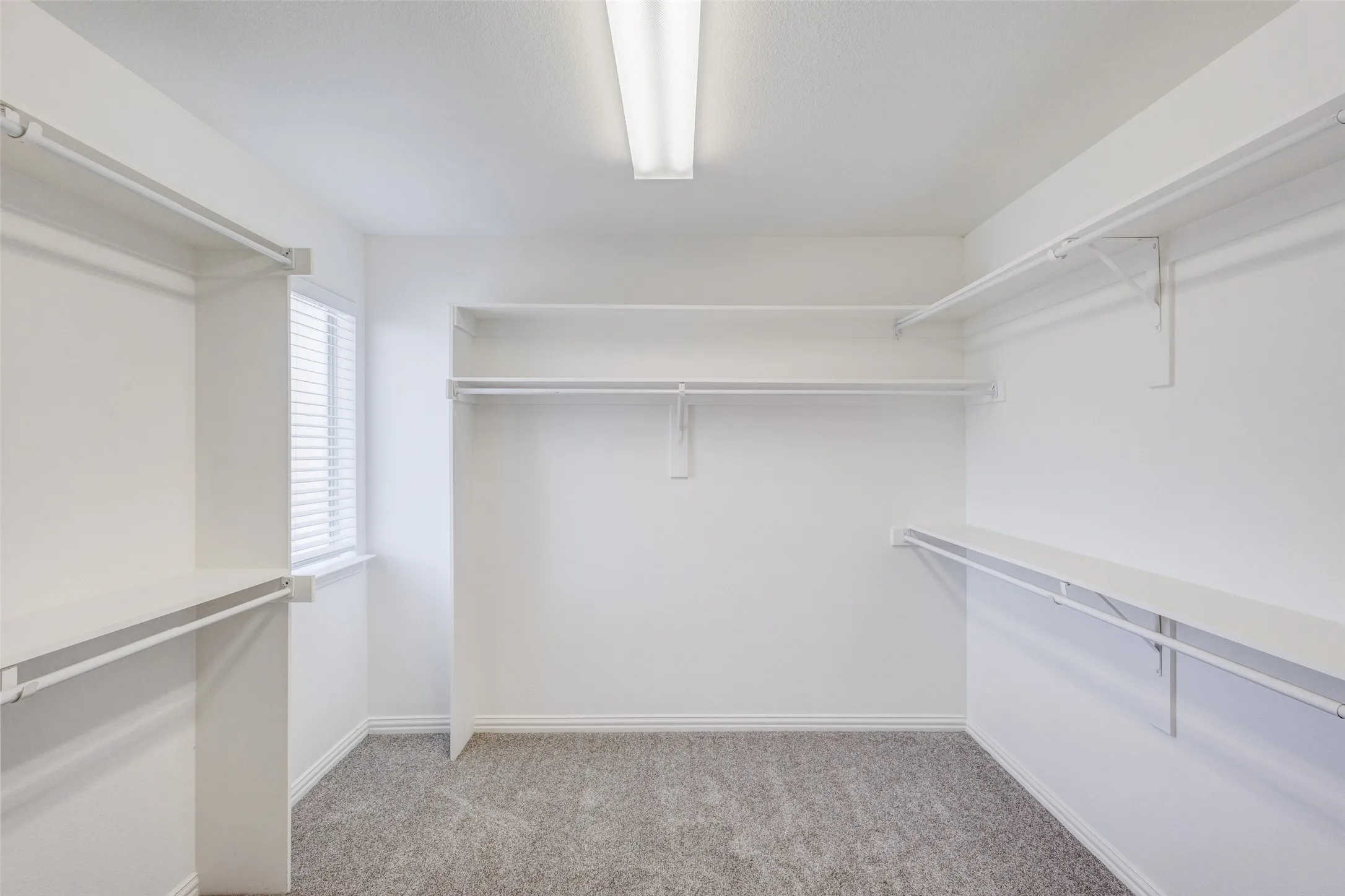 Single Family Residence For Rent in Dallas County , 1037 Kyan Lane, Carrollton, Texas 75006, 3 Bedroom, 3 Bathroom, 2 Garage spaces, 2,092 Sqft, built in 2008, mls#21374367, Real Estate Agent in Carrollton, Homes For Rent in Dallas county, Homes For Rent in Carrollton, Realtor in Carrollton Texas, Real Estate Brokerage Independent Realty Texas, Luminita Cordes Realtor