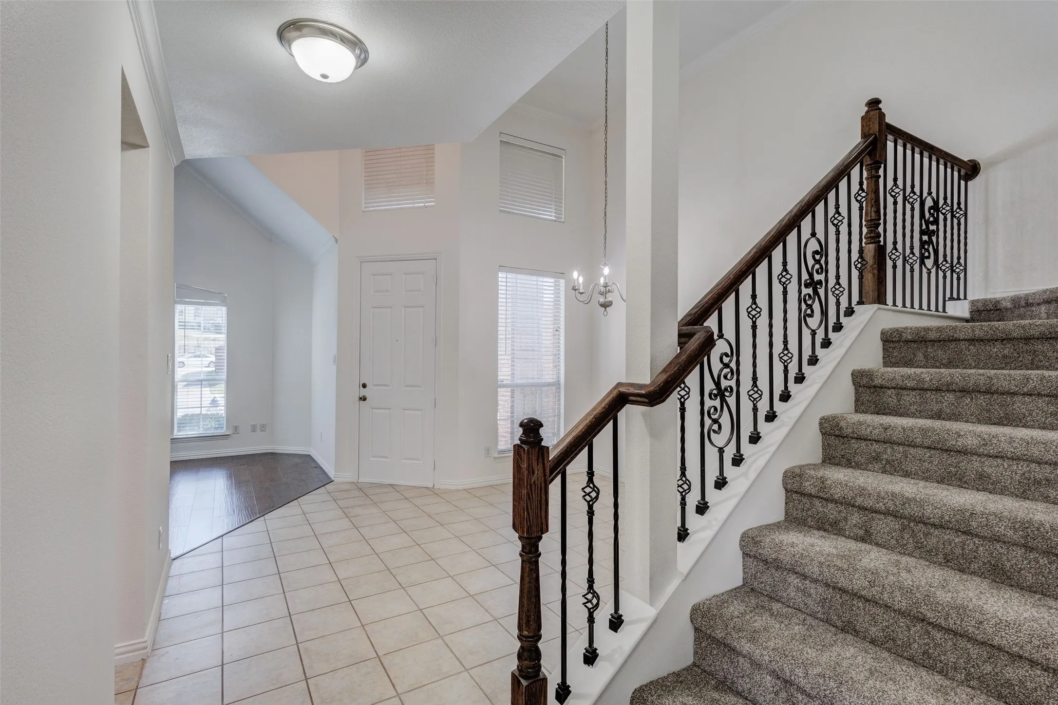Single Family Residence For Rent in Dallas County , 1037 Kyan Lane, Carrollton, Texas 75006, 3 Bedroom, 3 Bathroom, 2 Garage spaces, 2,092 Sqft, built in 2008, mls#21374367, Real Estate Agent in Carrollton, Homes For Rent in Dallas county, Homes For Rent in Carrollton, Realtor in Carrollton Texas, Real Estate Brokerage Independent Realty Texas, Luminita Cordes Realtor
