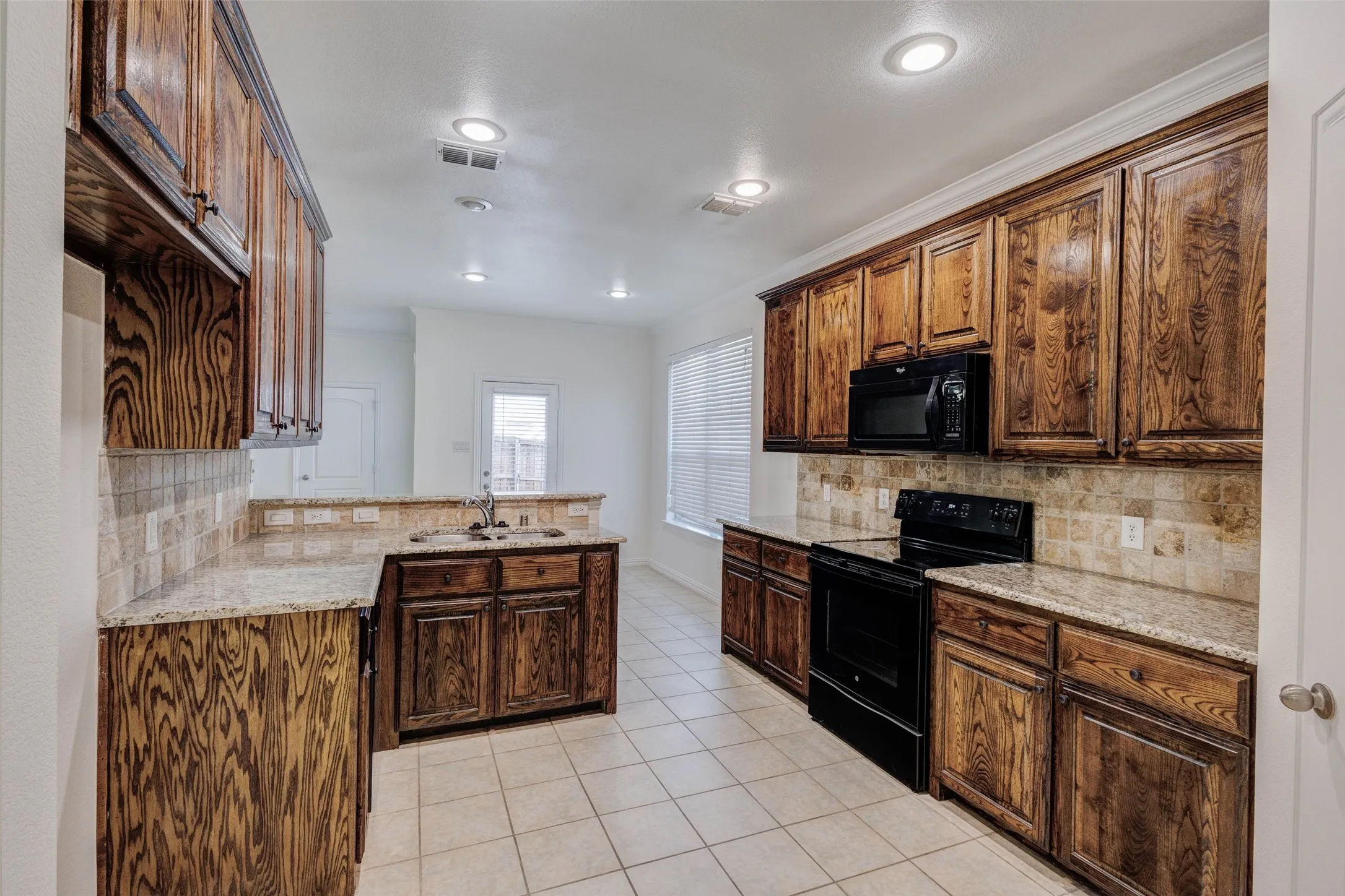 Single Family Residence For Rent in Dallas County , 1037 Kyan Lane, Carrollton, Texas 75006, 3 Bedroom, 3 Bathroom, 2 Garage spaces, 2,092 Sqft, built in 2008, mls#21374367, Real Estate Agent in Carrollton, Homes For Rent in Dallas county, Homes For Rent in Carrollton, Realtor in Carrollton Texas, Real Estate Brokerage Independent Realty Texas, Luminita Cordes Realtor