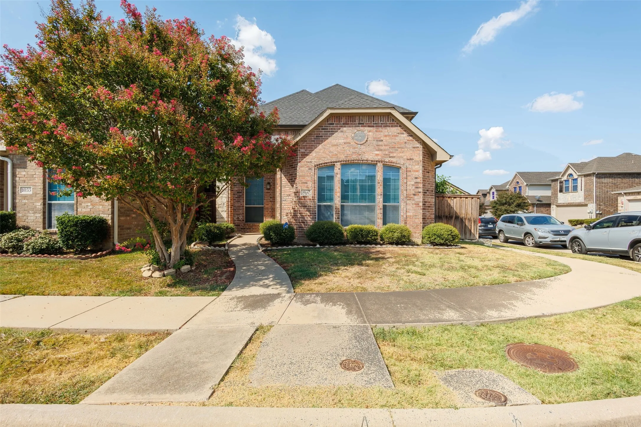 Single Family Residence For Rent in Dallas County , 1037 Kyan Lane, Carrollton, Texas 75006, 3 Bedroom, 3 Bathroom, 2 Garage spaces, 2,092 Sqft, built in 2008, mls#21374367, Real Estate Agent in Carrollton, Homes For Rent in Dallas county, Homes For Rent in Carrollton, Realtor in Carrollton Texas, Real Estate Brokerage Independent Realty Texas, Luminita Cordes Realtor