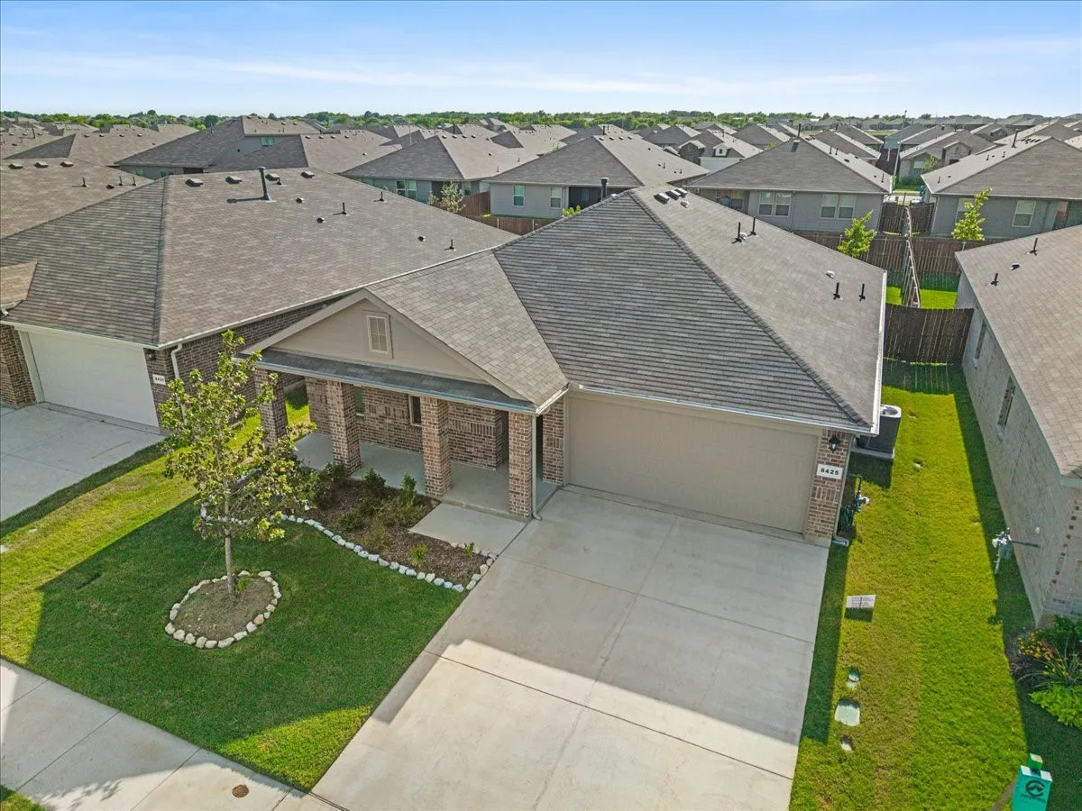 Single Family Residence For Rent in Tarrant County , 8425 Coffee Springs Drive, Fort Worth, Texas 76131, 3 Bedroom, 2 Bathroom, 2 Garage spaces, 1,448 Sqft, built in 2025, mls#21379876, Real Estate Agent in Fort Worth, Homes For Rent in Tarrant county, Homes For Rent in Fort Worth, Realtor in Fort Worth Texas, Real Estate Brokerage Independent Realty Texas, Luminita Cordes Realtor
