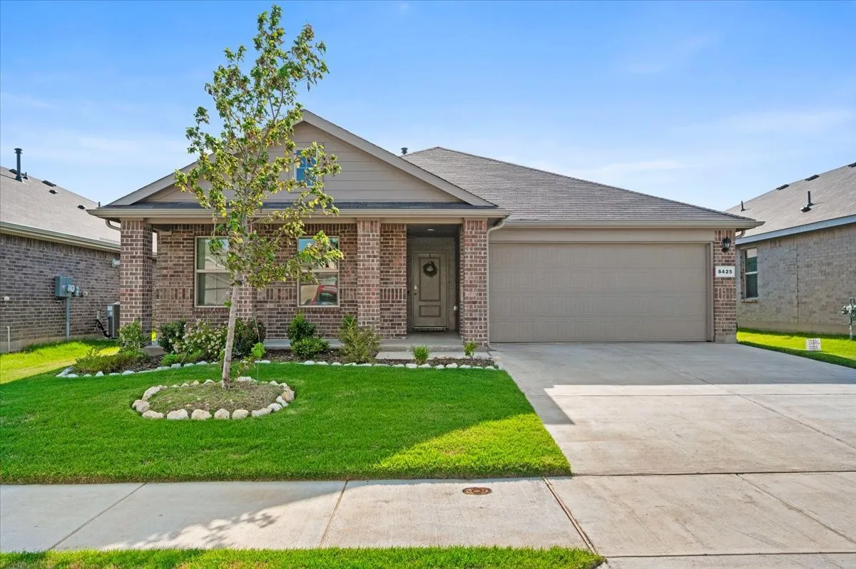 Single Family Residence For Rent in Tarrant County , 8425 Coffee Springs Drive, Fort Worth, Texas 76131, 3 Bedroom, 2 Bathroom, 2 Garage spaces, 1,448 Sqft, built in 2025, mls#21379876, Real Estate Agent in Fort Worth, Homes For Rent in Tarrant county, Homes For Rent in Fort Worth, Realtor in Fort Worth Texas, Real Estate Brokerage Independent Realty Texas, Luminita Cordes Realtor