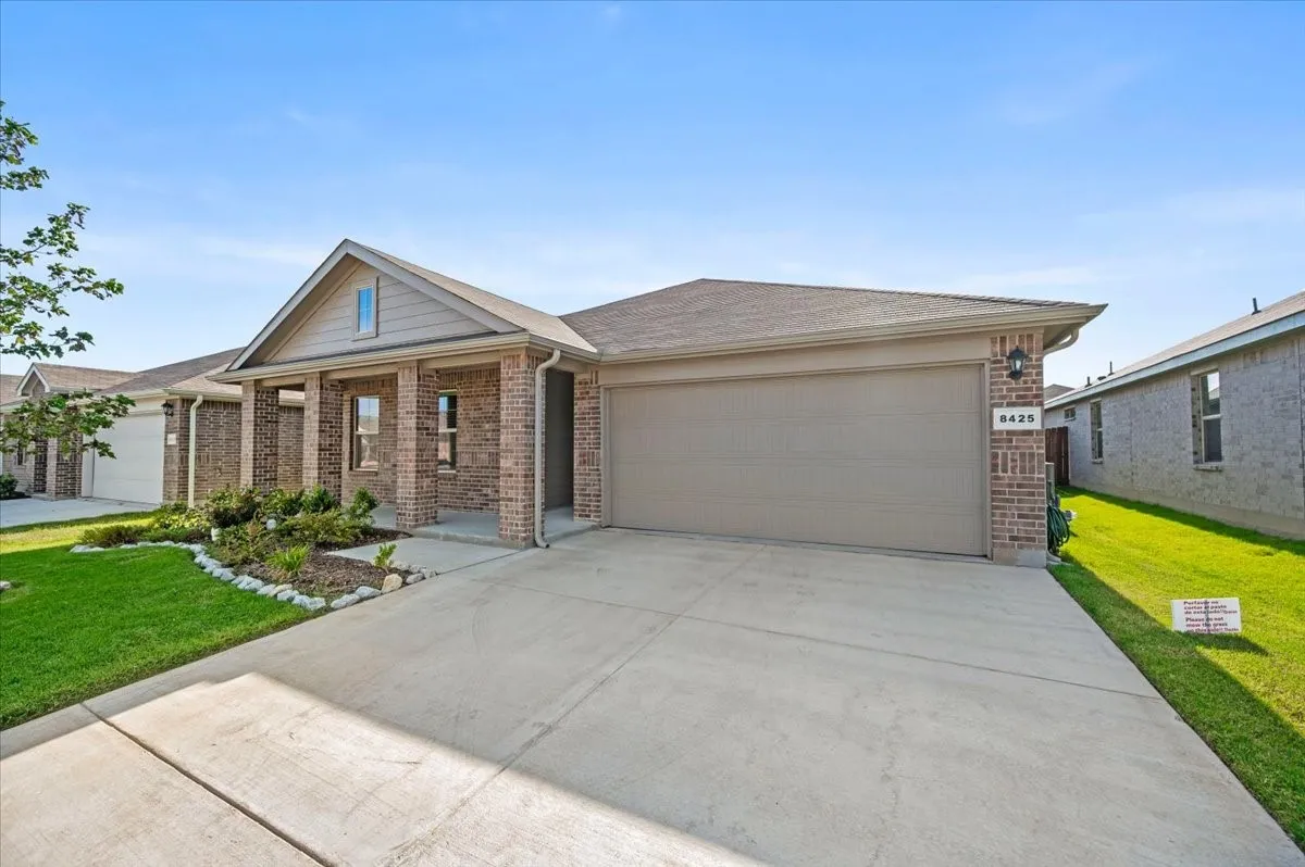 Single Family Residence For Rent in Tarrant County , 8425 Coffee Springs Drive, Fort Worth, Texas 76131, 3 Bedroom, 2 Bathroom, 2 Garage spaces, 1,448 Sqft, built in 2025, mls#21379876, Real Estate Agent in Fort Worth, Homes For Rent in Tarrant county, Homes For Rent in Fort Worth, Realtor in Fort Worth Texas, Real Estate Brokerage Independent Realty Texas, Luminita Cordes Realtor