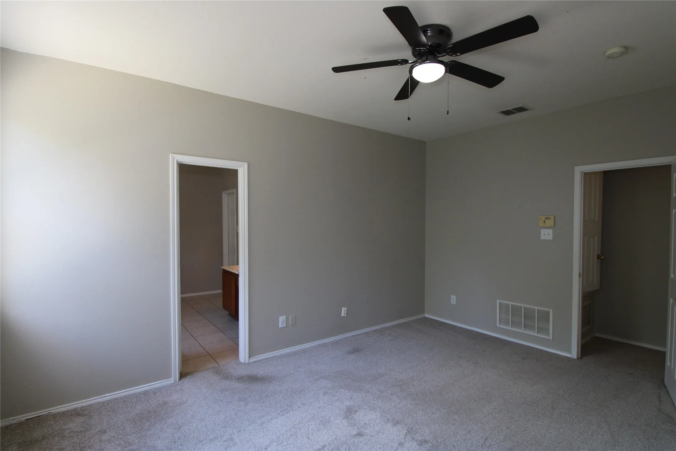 Single Family Residence For Rent in Dallas County , 4126 Carrington Drive, Garland, Texas 75043, 3 Bedroom, 2 Bathroom, 2 Garage spaces, 2,186 Sqft, built in 2002, mls#21380634, Real Estate Agent in Garland, Homes For Rent in Dallas county, Homes For Rent in Garland, Realtor in Garland Texas, Real Estate Brokerage Independent Realty Texas, Luminita Cordes Realtor