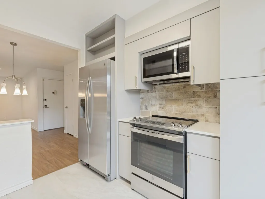Condominium For Rent in Dallas County , 8083 Meadow Road 125, Dallas, Texas 75231, 2 Bedroom, 2 Bathroom, Garage spaces, 1,053 Sqft, built in 1969, mls#21379363, Real Estate Agent in Dallas, Homes For Rent in Dallas county, Homes For Rent in Dallas, Realtor in Dallas Texas, Real Estate Brokerage Independent Realty Texas, Luminita Cordes Realtor