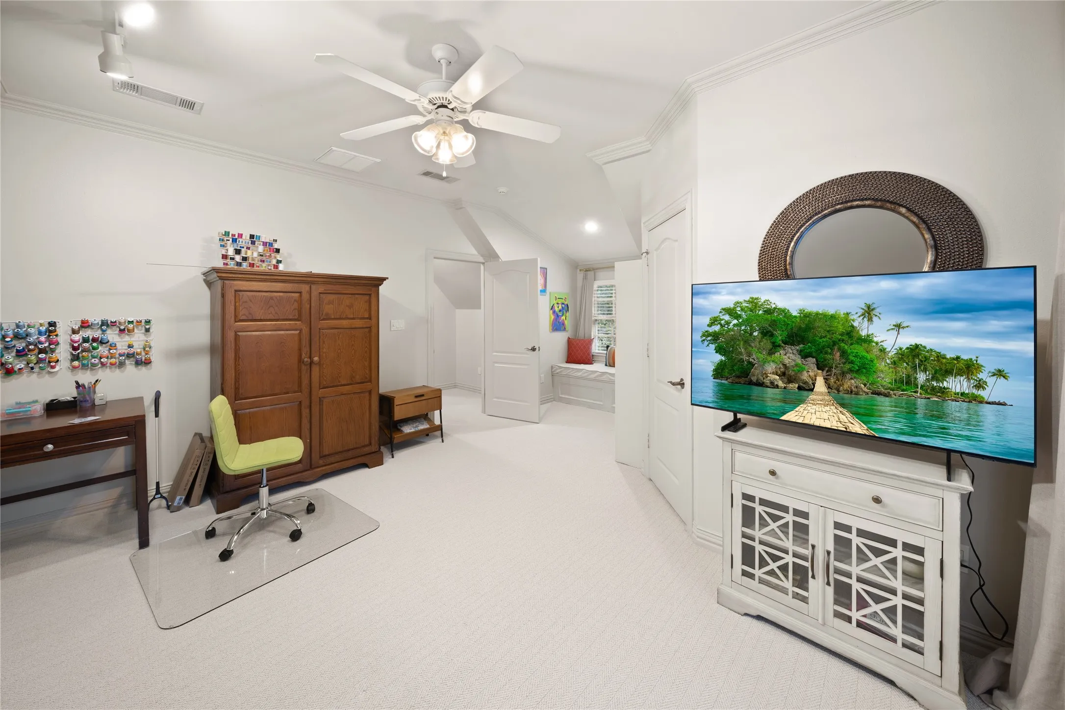 Single Family Residence For Sale in Smith County , 1950 Stonehill Drive, Tyler, Texas 75703, 5 Bedroom, 6 Bathroom, 3 Garage spaces, 5,437 Sqft, built in 2002, mls#21380582, Real Estate Agent in Tyler, Homes For Sale in Smith county, Homes For Sale in Tyler, Realtor in Tyler Texas, Real Estate Brokerage Independent Realty Texas, Luminita Cordes Realtor