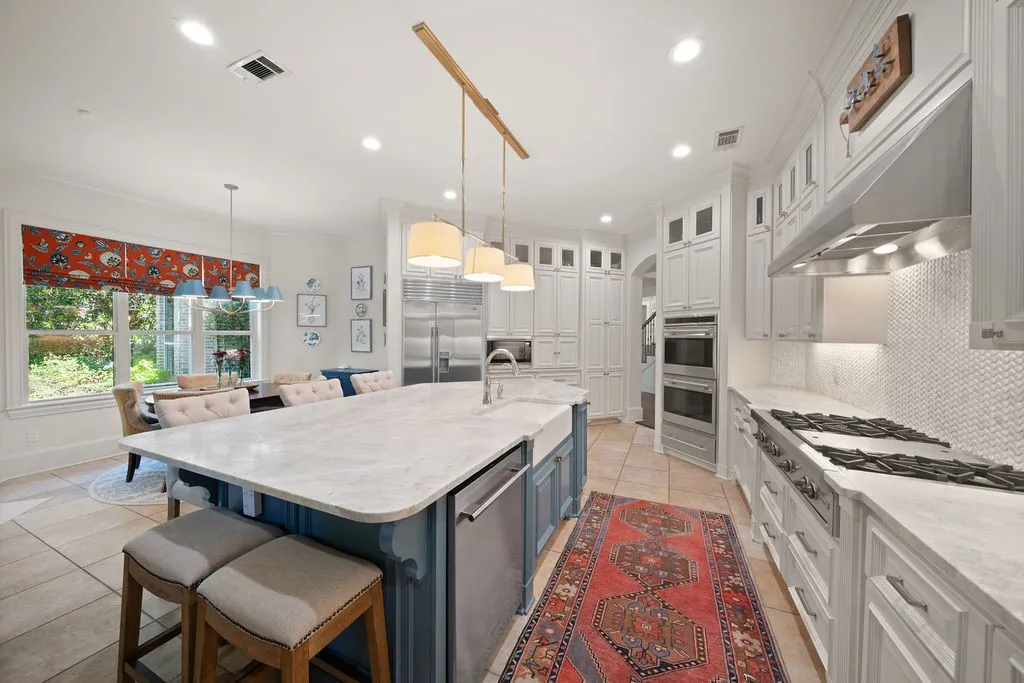 Single Family Residence For Sale in Smith County , 1950 Stonehill Drive, Tyler, Texas 75703, 5 Bedroom, 6 Bathroom, 3 Garage spaces, 5,437 Sqft, built in 2002, mls#21380582, Real Estate Agent in Tyler, Homes For Sale in Smith county, Homes For Sale in Tyler, Realtor in Tyler Texas, Real Estate Brokerage Independent Realty Texas, Luminita Cordes Realtor