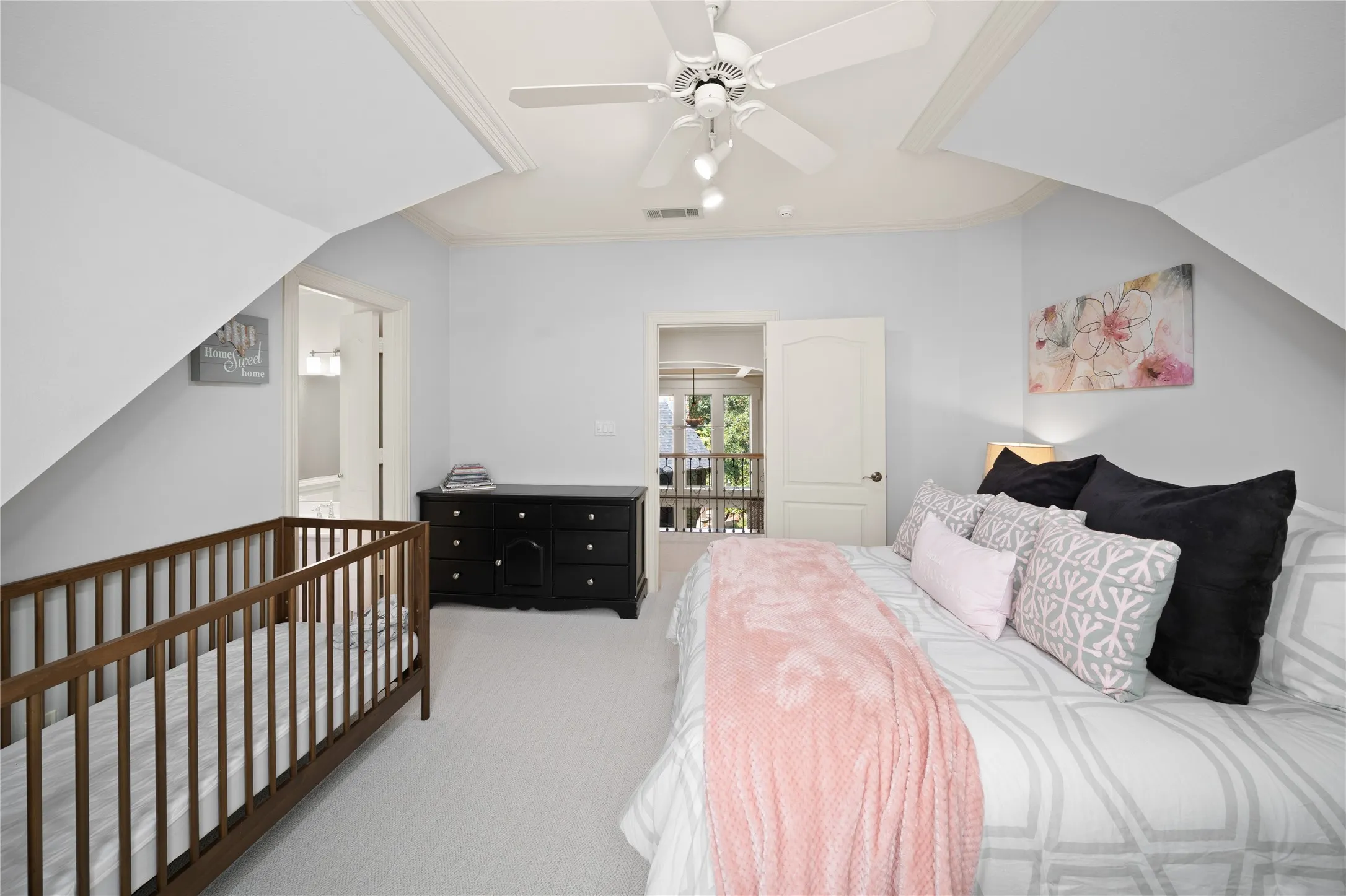 Single Family Residence For Sale in Smith County , 1950 Stonehill Drive, Tyler, Texas 75703, 5 Bedroom, 6 Bathroom, 3 Garage spaces, 5,437 Sqft, built in 2002, mls#21380582, Real Estate Agent in Tyler, Homes For Sale in Smith county, Homes For Sale in Tyler, Realtor in Tyler Texas, Real Estate Brokerage Independent Realty Texas, Luminita Cordes Realtor