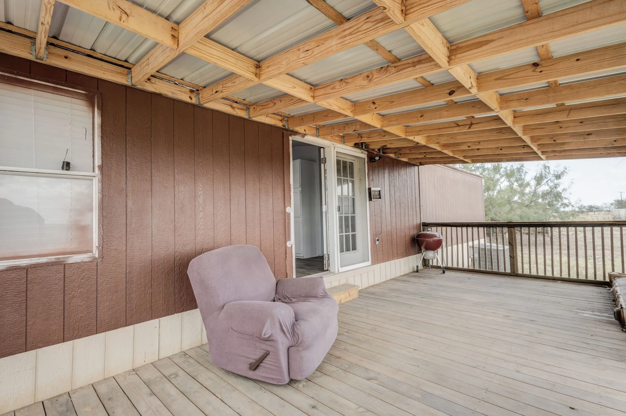 Manufactured Home For Sale in Hill County , 131 Clover Court, Hubbard, Texas 76648, 2 Bedroom, 2 Bathroom, Garage spaces, 1,216 Sqft, built in 1999, mls#21367152, Real Estate Agent in Hubbard, Homes For Sale in Hill county, Homes For Sale in Hubbard, Realtor in Hubbard Texas, Real Estate Brokerage Independent Realty Texas, Luminita Cordes Realtor