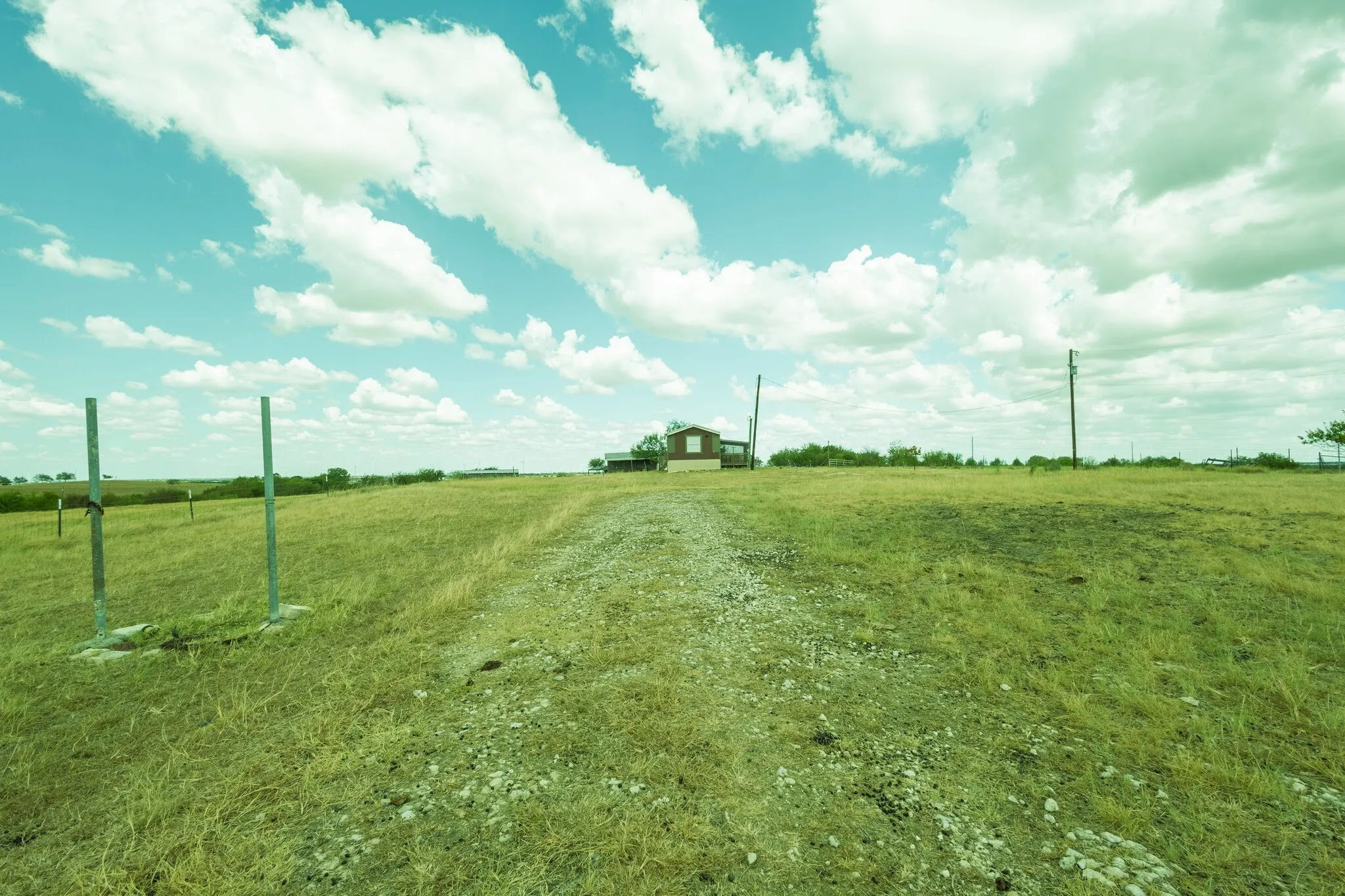 Manufactured Home For Sale in Hill County , 131 Clover Court, Hubbard, Texas 76648, 2 Bedroom, 2 Bathroom, Garage spaces, 1,216 Sqft, built in 1999, mls#21367152, Real Estate Agent in Hubbard, Homes For Sale in Hill county, Homes For Sale in Hubbard, Realtor in Hubbard Texas, Real Estate Brokerage Independent Realty Texas, Luminita Cordes Realtor