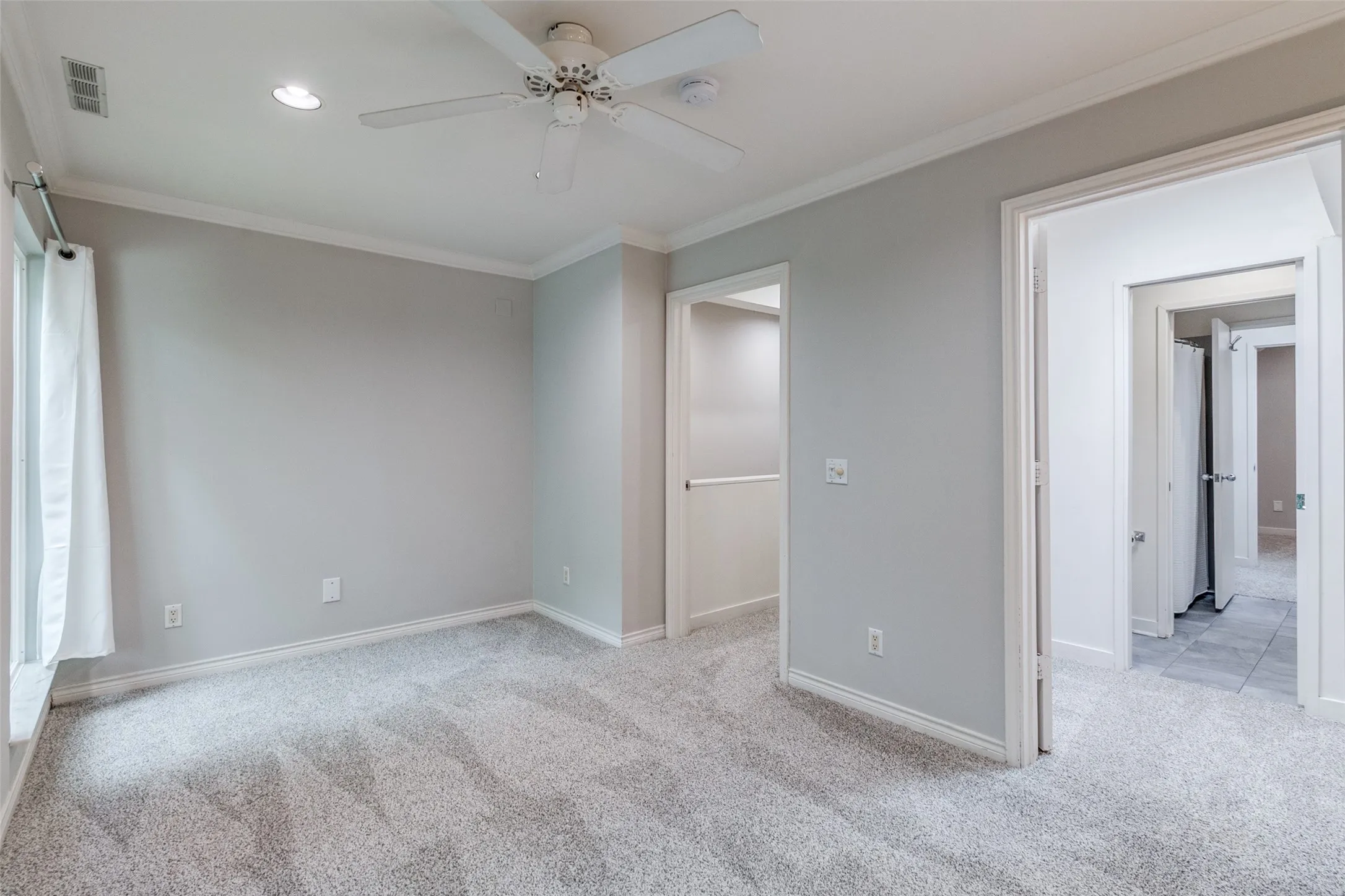 Condominium For Sale in Dallas County , 4122 Travis Street 13, Dallas, Texas 75204, 1 Bedroom, 2 Bathroom, Garage spaces, 1,087 Sqft, built in 1997, mls#21380588, Real Estate Agent in Dallas, Homes For Sale in Dallas county, Homes For Sale in Dallas, Realtor in Dallas Texas, Real Estate Brokerage Independent Realty Texas, Luminita Cordes Realtor