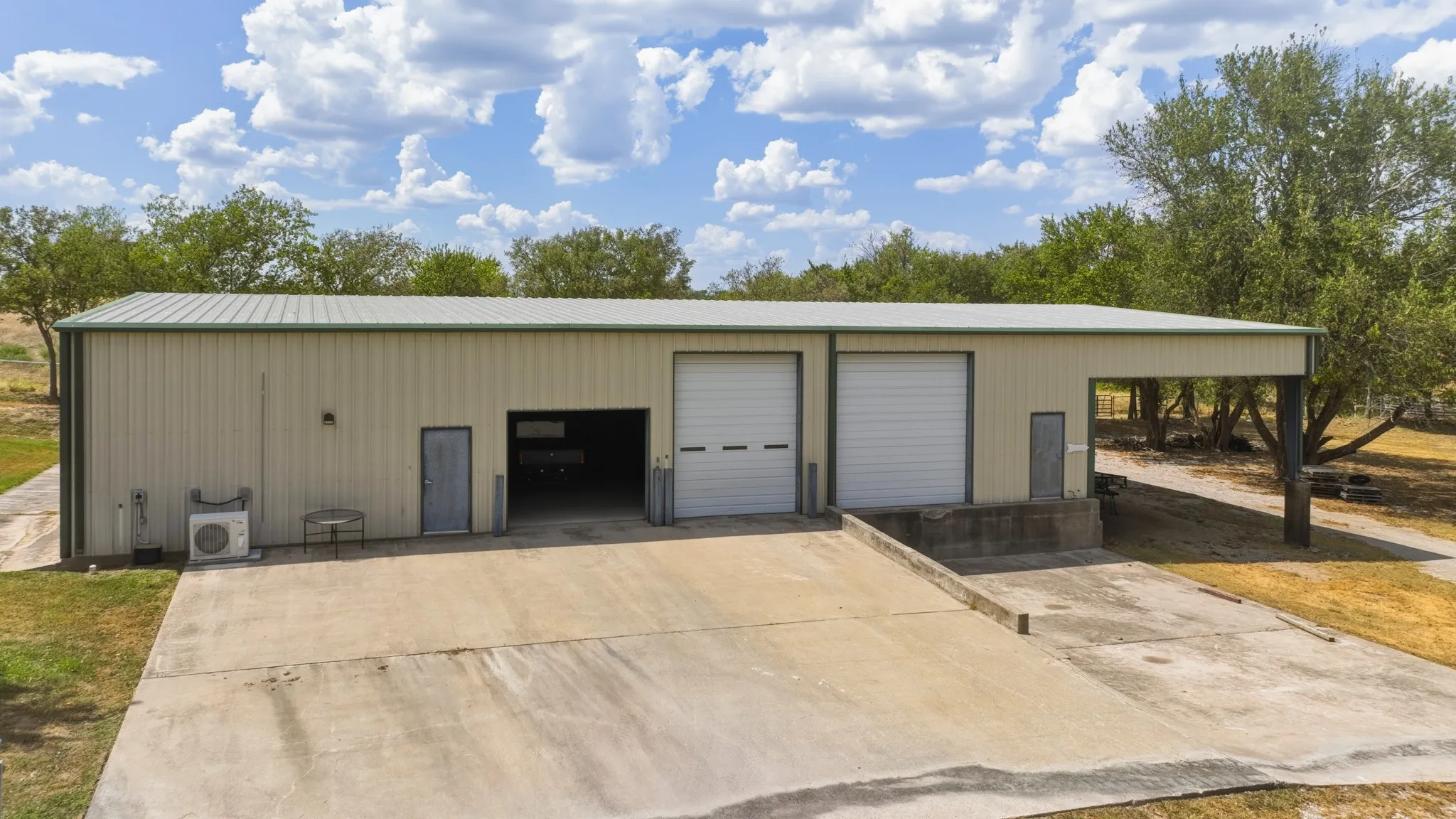 Ranch For Sale in Denton County , 11918 Riek Road !, Krum, Texas 76249, 0, 0, Garage spaces, 0 Sqft, built in 2007, mls#21376902, Real Estate Agent in Krum, Homes For Sale in Denton county, Homes For Sale in Krum, Realtor in Krum Texas, Real Estate Brokerage Independent Realty Texas, Luminita Cordes Realtor