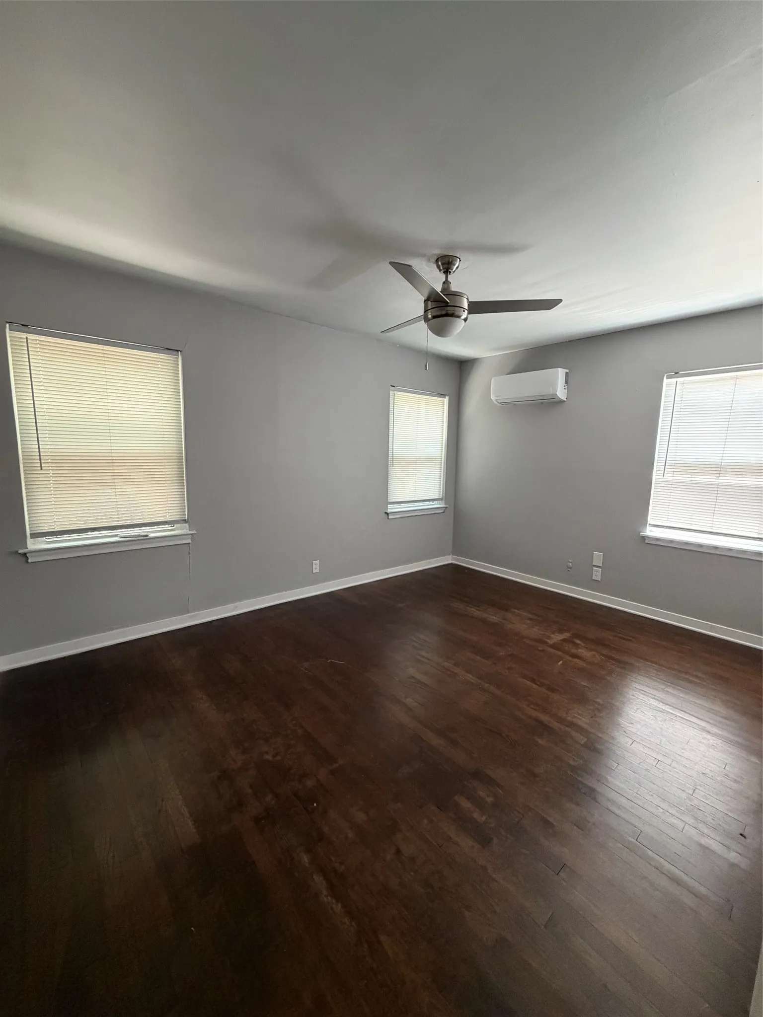 Duplex For Sale in Dallas County , 2350 Dunloe Drive, Dallas, Texas 75228, 4 Bedroom, 2 Bathroom, 2 Garage spaces, 0 Sqft, built in 1953, mls#21378426, Real Estate Agent in Dallas, Homes For Sale in Dallas county, Homes For Sale in Dallas, Realtor in Dallas Texas, Real Estate Brokerage Independent Realty Texas, Luminita Cordes Realtor