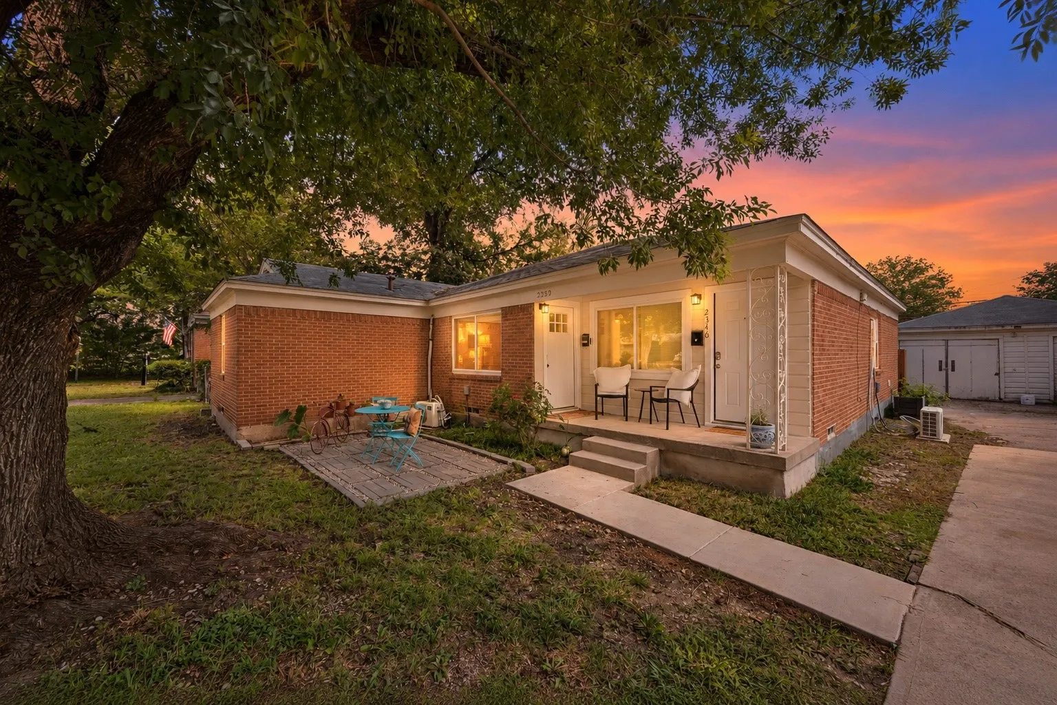 Duplex For Sale in Dallas County , 2350 Dunloe Drive, Dallas, Texas 75228, 4 Bedroom, 2 Bathroom, 2 Garage spaces, 0 Sqft, built in 1953, mls#21378426, Real Estate Agent in Dallas, Homes For Sale in Dallas county, Homes For Sale in Dallas, Realtor in Dallas Texas, Real Estate Brokerage Independent Realty Texas, Luminita Cordes Realtor