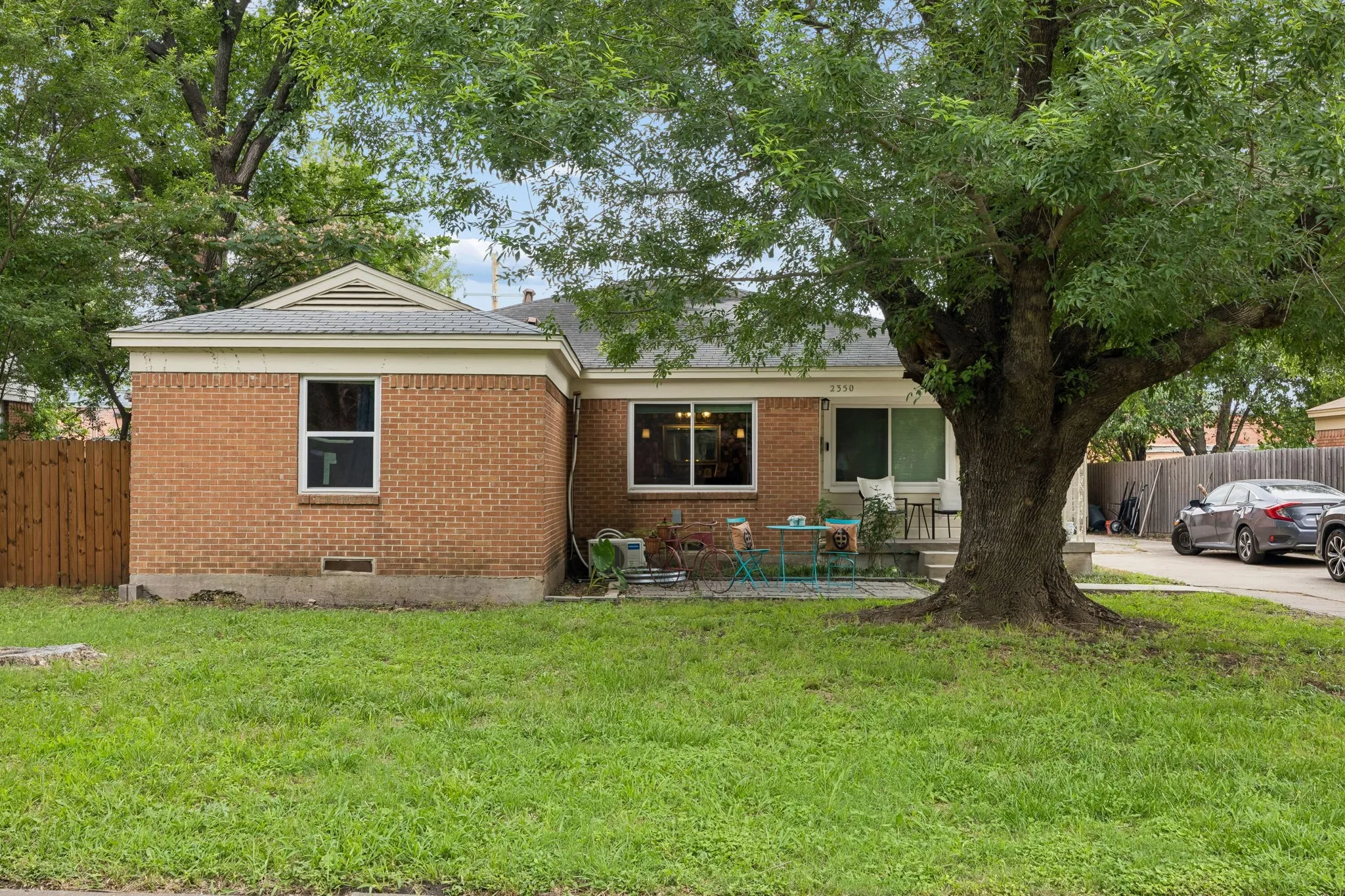 Duplex For Sale in Dallas County , 2350 Dunloe Drive, Dallas, Texas 75228, 4 Bedroom, 2 Bathroom, 2 Garage spaces, 0 Sqft, built in 1953, mls#21378426, Real Estate Agent in Dallas, Homes For Sale in Dallas county, Homes For Sale in Dallas, Realtor in Dallas Texas, Real Estate Brokerage Independent Realty Texas, Luminita Cordes Realtor