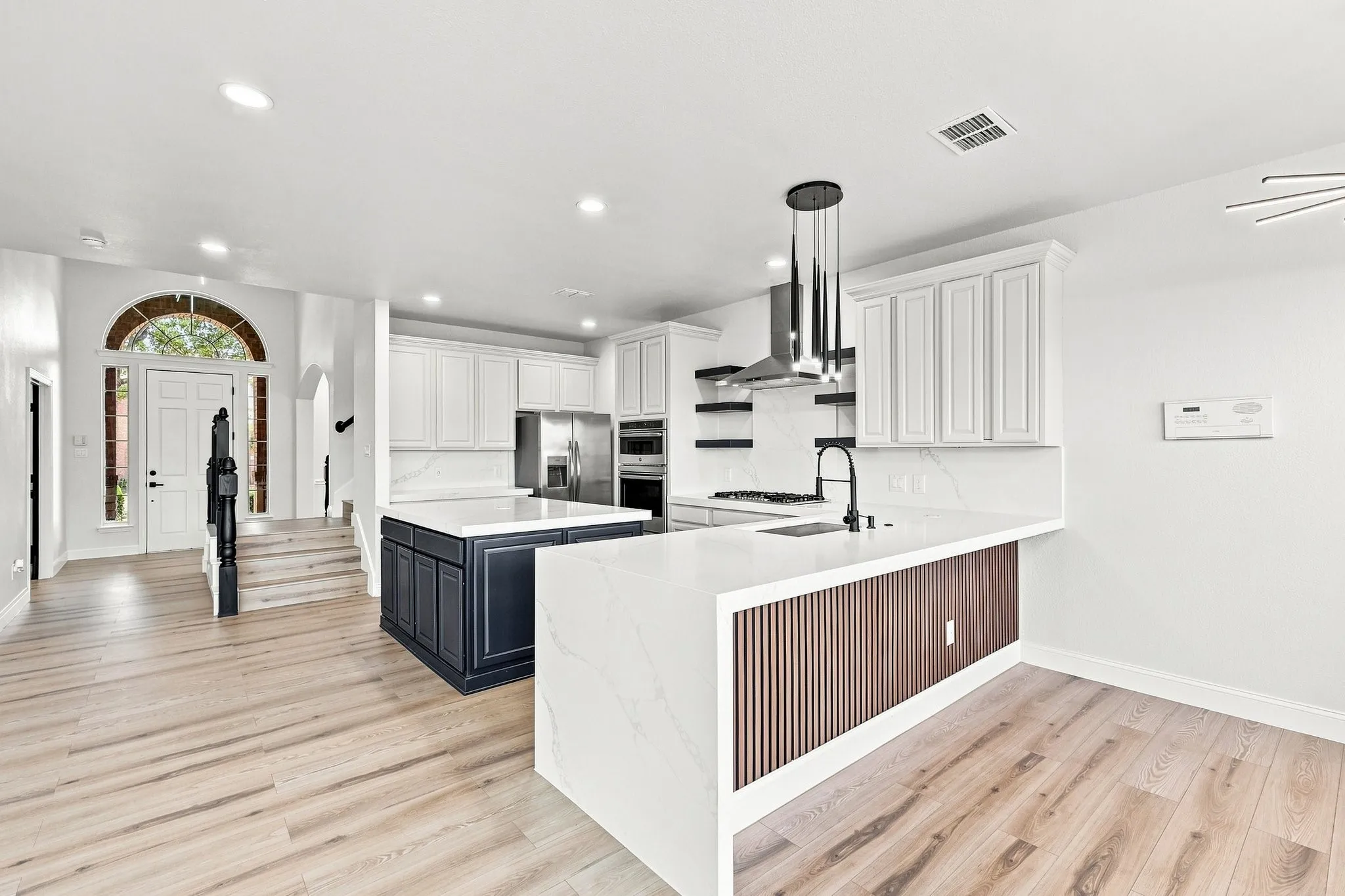 Single Family Residence For Sale in Collin County , 4421 Red Barn, Richardson, Texas 75082, 4 Bedroom, 3 Bathroom, 3 Garage spaces, 3,158 Sqft, built in 2002, mls#21379764, Real Estate Agent in Richardson, Homes For Sale in Collin county, Homes For Sale in Richardson, Realtor in Richardson Texas, Real Estate Brokerage Independent Realty Texas, Luminita Cordes Realtor