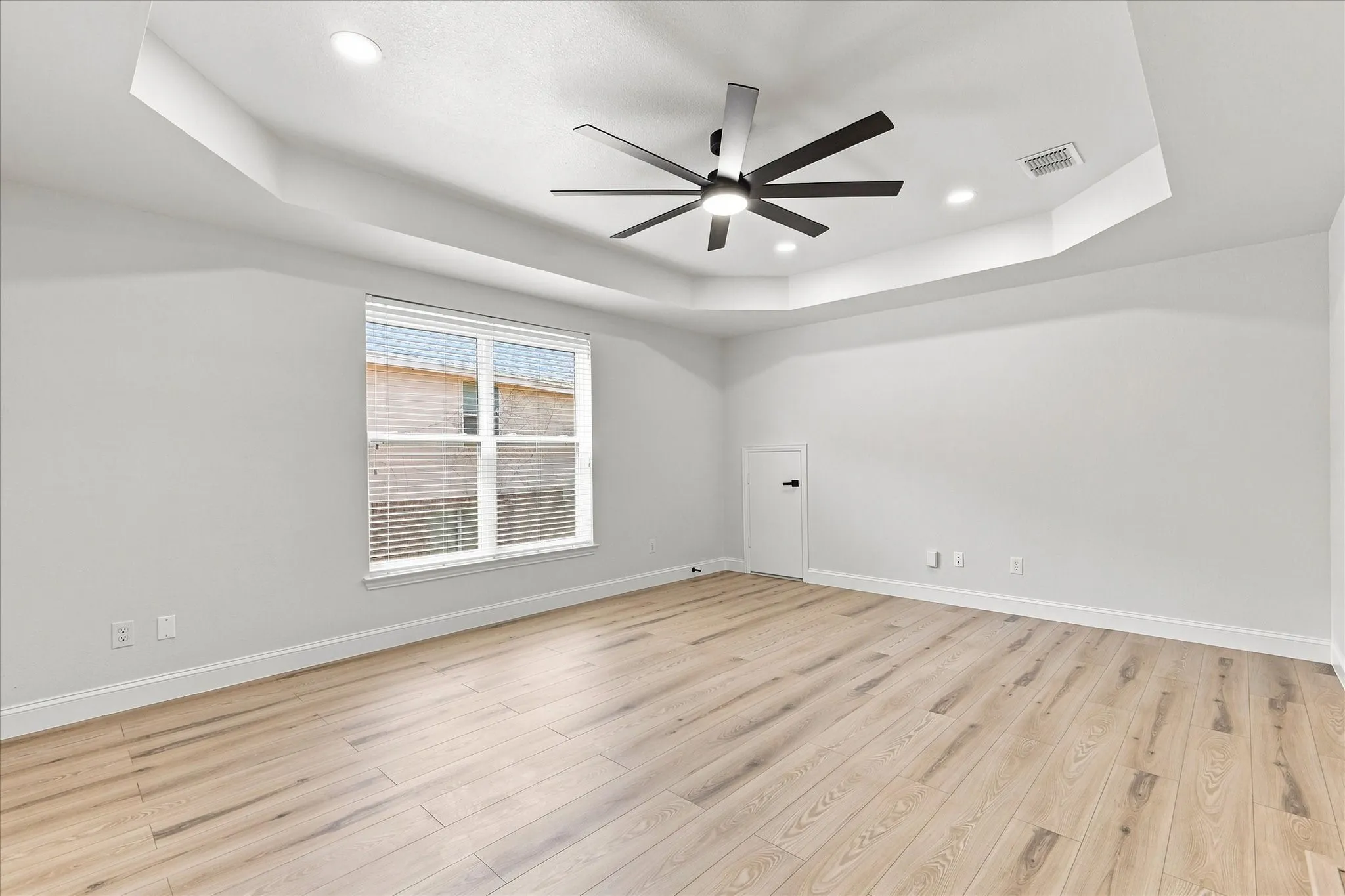 Single Family Residence For Sale in Collin County , 4421 Red Barn, Richardson, Texas 75082, 4 Bedroom, 3 Bathroom, 3 Garage spaces, 3,158 Sqft, built in 2002, mls#21379764, Real Estate Agent in Richardson, Homes For Sale in Collin county, Homes For Sale in Richardson, Realtor in Richardson Texas, Real Estate Brokerage Independent Realty Texas, Luminita Cordes Realtor