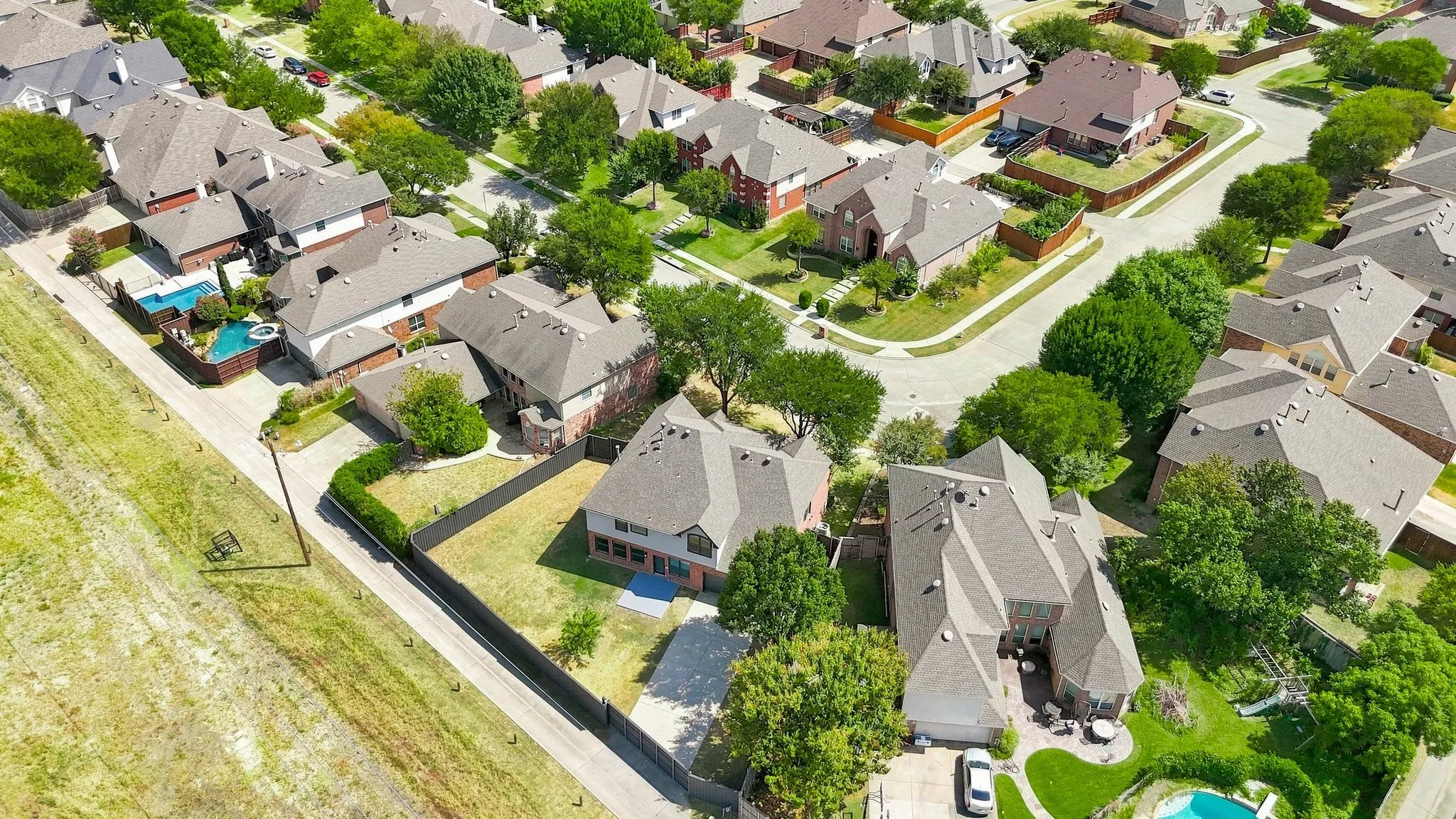 Single Family Residence For Sale in Collin County , 4421 Red Barn, Richardson, Texas 75082, 4 Bedroom, 3 Bathroom, 3 Garage spaces, 3,158 Sqft, built in 2002, mls#21379764, Real Estate Agent in Richardson, Homes For Sale in Collin county, Homes For Sale in Richardson, Realtor in Richardson Texas, Real Estate Brokerage Independent Realty Texas, Luminita Cordes Realtor