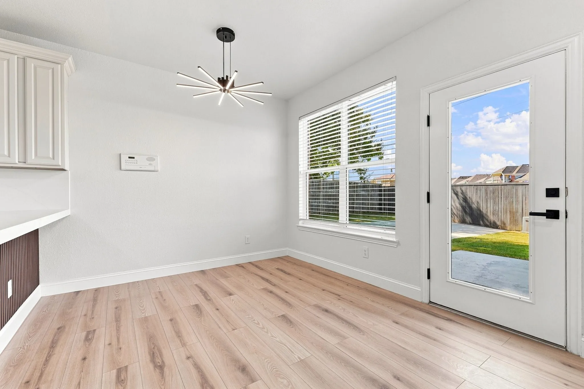 Single Family Residence For Sale in Collin County , 4421 Red Barn, Richardson, Texas 75082, 4 Bedroom, 3 Bathroom, 3 Garage spaces, 3,158 Sqft, built in 2002, mls#21379764, Real Estate Agent in Richardson, Homes For Sale in Collin county, Homes For Sale in Richardson, Realtor in Richardson Texas, Real Estate Brokerage Independent Realty Texas, Luminita Cordes Realtor