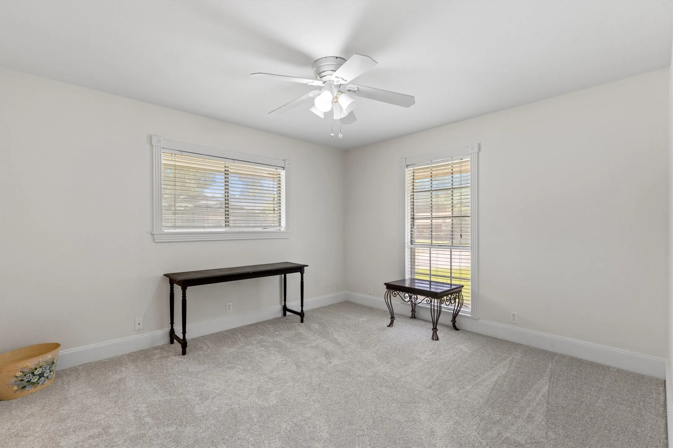 Single Family Residence For Sale in Collin County , 501 Jouette Street, Farmersville, Texas 75442, 4 Bedroom, 4 Bathroom, 2 Garage spaces, 2,996 Sqft, built in 1975, mls#21366334, Real Estate Agent in Farmersville, Homes For Sale in Collin county, Homes For Sale in Farmersville, Realtor in Farmersville Texas, Real Estate Brokerage Independent Realty Texas, Luminita Cordes Realtor