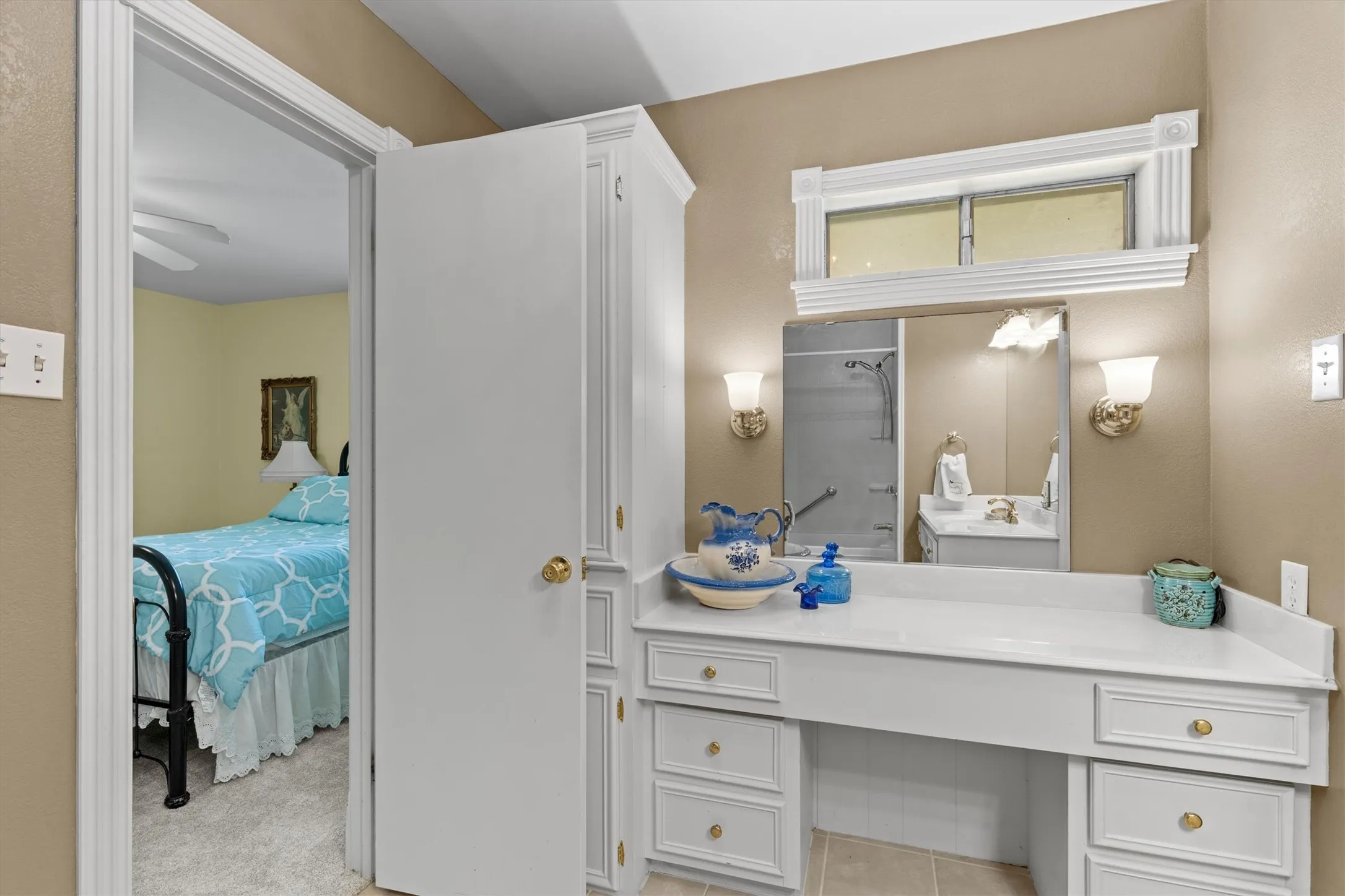 Single Family Residence For Sale in Collin County , 501 Jouette Street, Farmersville, Texas 75442, 4 Bedroom, 4 Bathroom, 2 Garage spaces, 2,996 Sqft, built in 1975, mls#21366334, Real Estate Agent in Farmersville, Homes For Sale in Collin county, Homes For Sale in Farmersville, Realtor in Farmersville Texas, Real Estate Brokerage Independent Realty Texas, Luminita Cordes Realtor