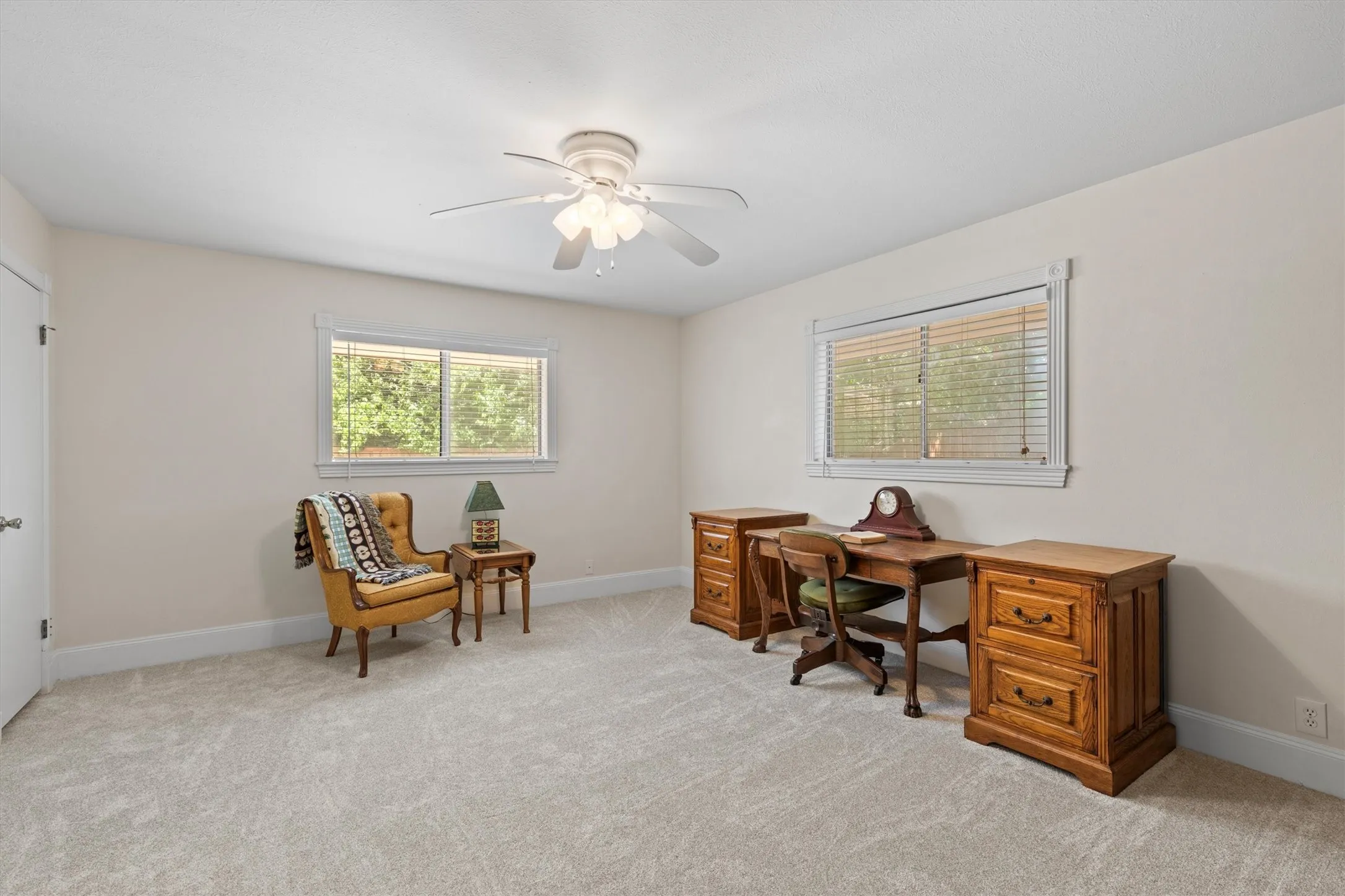 Single Family Residence For Sale in Collin County , 501 Jouette Street, Farmersville, Texas 75442, 4 Bedroom, 4 Bathroom, 2 Garage spaces, 2,996 Sqft, built in 1975, mls#21366334, Real Estate Agent in Farmersville, Homes For Sale in Collin county, Homes For Sale in Farmersville, Realtor in Farmersville Texas, Real Estate Brokerage Independent Realty Texas, Luminita Cordes Realtor