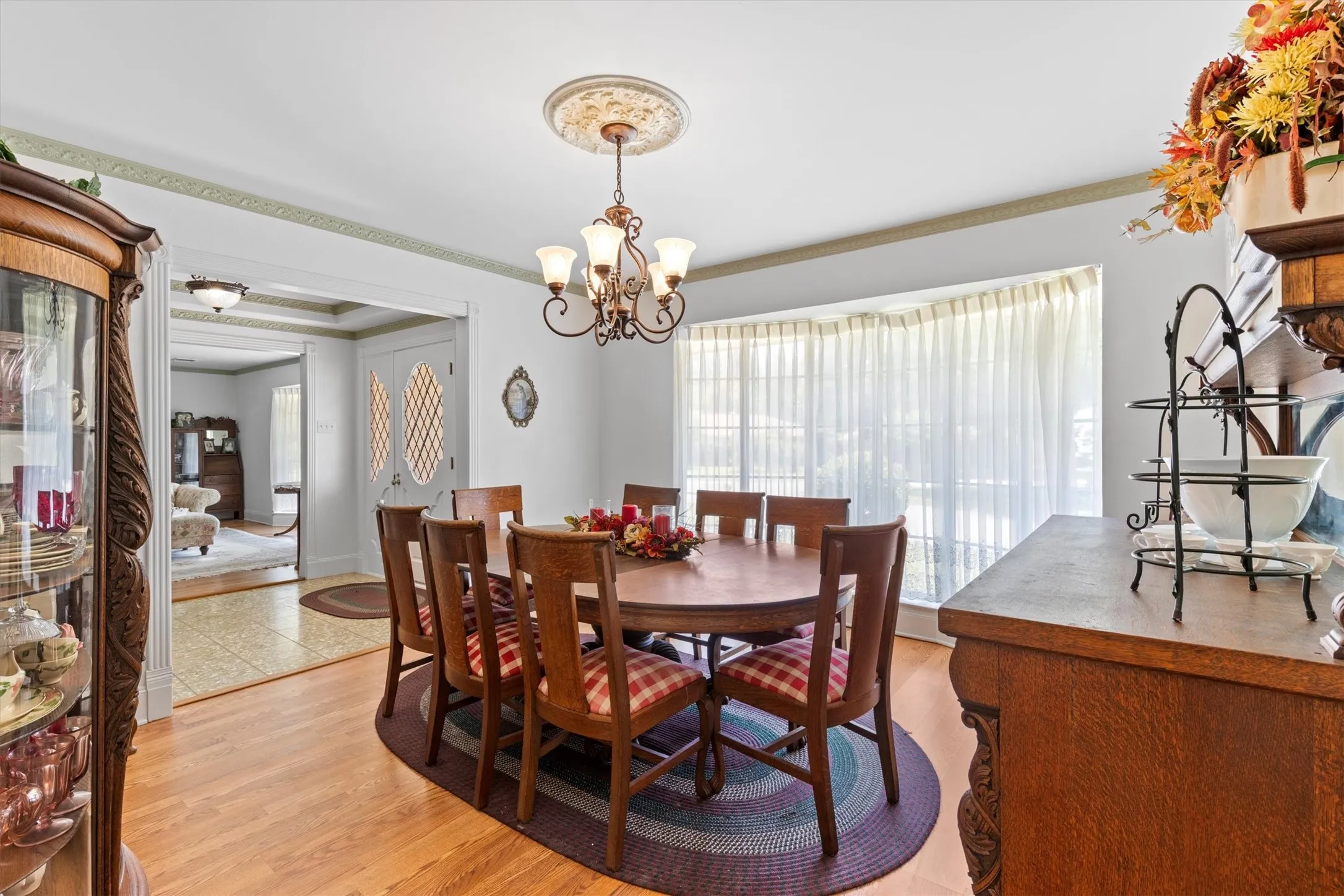 Single Family Residence For Sale in Collin County , 501 Jouette Street, Farmersville, Texas 75442, 4 Bedroom, 4 Bathroom, 2 Garage spaces, 2,996 Sqft, built in 1975, mls#21366334, Real Estate Agent in Farmersville, Homes For Sale in Collin county, Homes For Sale in Farmersville, Realtor in Farmersville Texas, Real Estate Brokerage Independent Realty Texas, Luminita Cordes Realtor