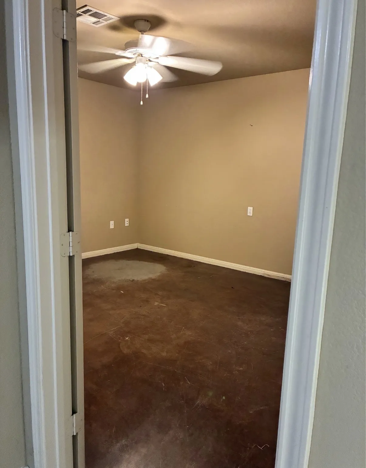 Business For Rent in Mc Lennan County , 106 N Lacy Drive 108, Lacy Lakeview, Texas 76705, 0, 0, Garage spaces, 0 Sqft, built in 2009, mls#21380657, Real Estate Agent in Lacy Lakeview, Homes For Rent in Mc Lennan county, Homes For Rent in Lacy Lakeview, Realtor in Lacy Lakeview Texas, Real Estate Brokerage Independent Realty Texas, Luminita Cordes Realtor