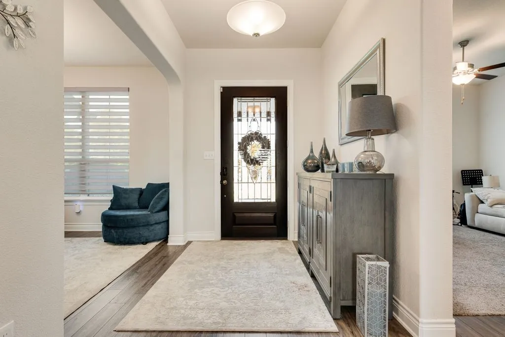 Single Family Residence For Sale in Ellis County , 481 Ike Road, Waxahachie, Texas 75165, 4 Bedroom, 5 Bathroom, 2 Garage spaces, 3,353 Sqft, built in 2021, mls#21380626, Real Estate Agent in Waxahachie, Homes For Sale in Ellis county, Homes For Sale in Waxahachie, Realtor in Waxahachie Texas, Real Estate Brokerage Independent Realty Texas, Luminita Cordes Realtor