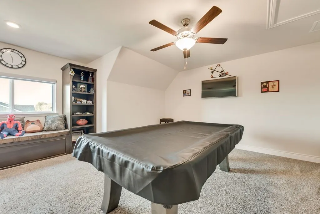 Single Family Residence For Sale in Ellis County , 481 Ike Road, Waxahachie, Texas 75165, 4 Bedroom, 5 Bathroom, 2 Garage spaces, 3,353 Sqft, built in 2021, mls#21380626, Real Estate Agent in Waxahachie, Homes For Sale in Ellis county, Homes For Sale in Waxahachie, Realtor in Waxahachie Texas, Real Estate Brokerage Independent Realty Texas, Luminita Cordes Realtor
