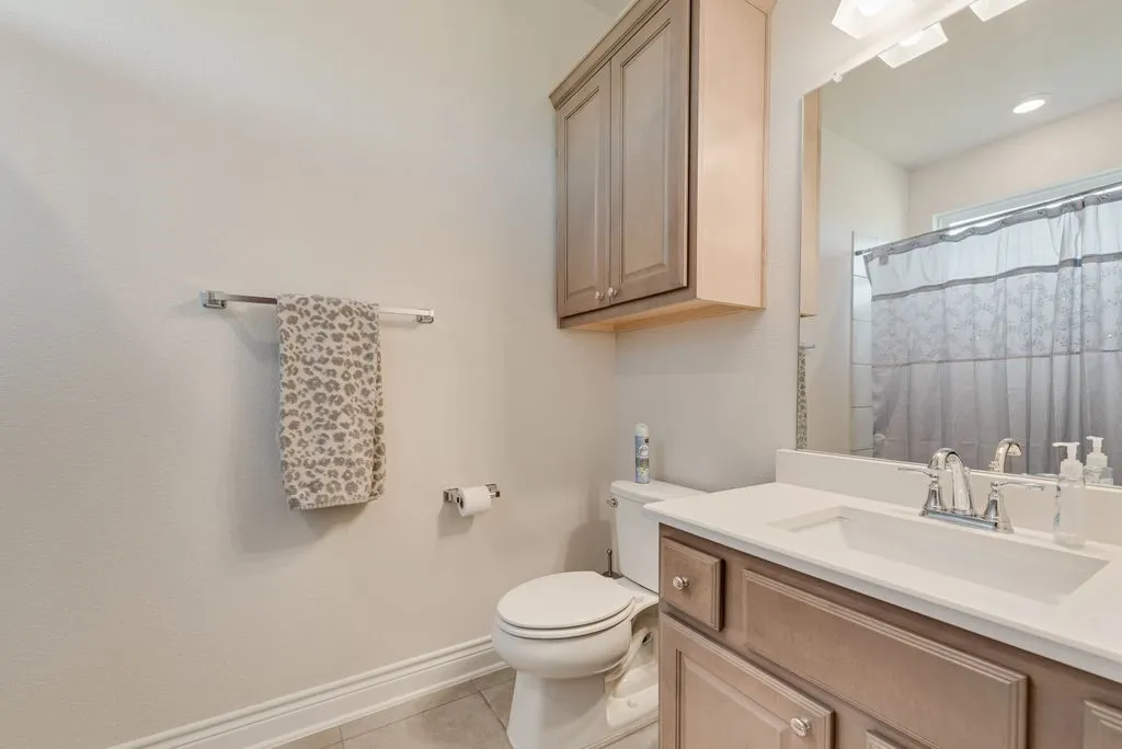 Single Family Residence For Sale in Ellis County , 481 Ike Road, Waxahachie, Texas 75165, 4 Bedroom, 5 Bathroom, 2 Garage spaces, 3,353 Sqft, built in 2021, mls#21380626, Real Estate Agent in Waxahachie, Homes For Sale in Ellis county, Homes For Sale in Waxahachie, Realtor in Waxahachie Texas, Real Estate Brokerage Independent Realty Texas, Luminita Cordes Realtor
