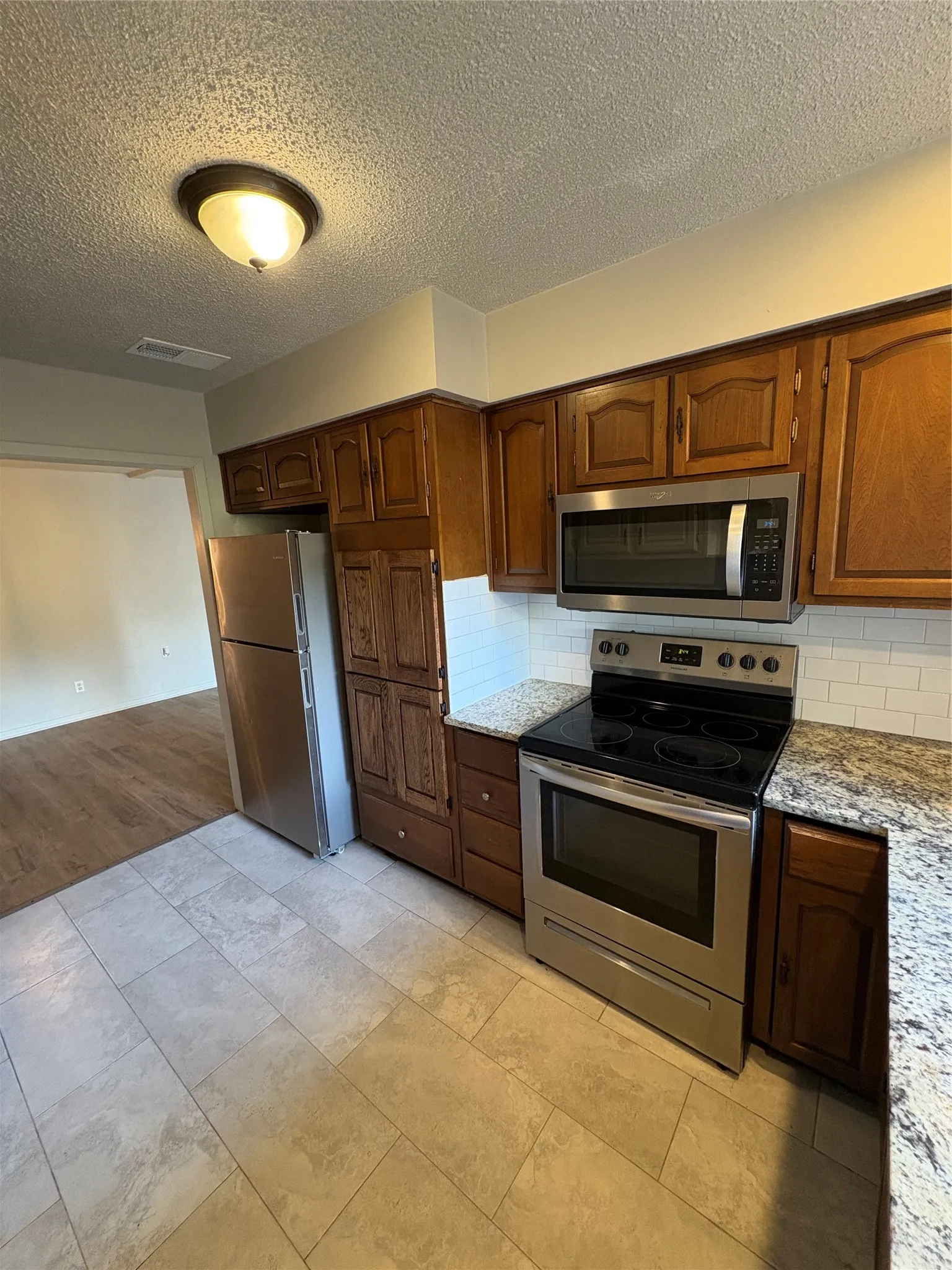 Duplex For Rent in Denton County , 2205 Bowling Green Street, Denton, Texas 76201, 2 Bedroom, 1 Bathroom, Garage spaces, 1,140 Sqft, built in 1975, mls#21380667, Real Estate Agent in Denton, Homes For Rent in Denton county, Homes For Rent in Denton, Realtor in Denton Texas, Real Estate Brokerage Independent Realty Texas, Luminita Cordes Realtor