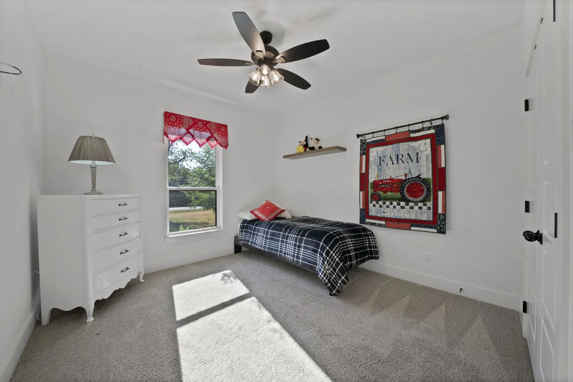 Single Family Residence For Sale in Parker County , 709 Hidden Branch Lane, Reno, Texas 76020, 3 Bedroom, 3 Bathroom, 7 Garage spaces, 2,332 Sqft, built in 2020, mls#21375847, Real Estate Agent in Reno, Homes For Sale in Parker county, Homes For Sale in Reno, Realtor in Reno Texas, Real Estate Brokerage Independent Realty Texas, Luminita Cordes Realtor