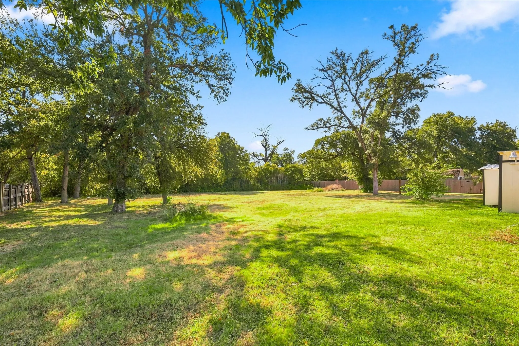 Retail For Sale in Tarrant County , 3508 Shawnee Trail, Lake Worth, Texas 76135, 0, 0, Garage spaces, 0 Sqft, built in 1927, mls#21371092, Real Estate Agent in Lake Worth, Homes For Sale in Tarrant county, Homes For Sale in Lake Worth, Realtor in Lake Worth Texas, Real Estate Brokerage Independent Realty Texas, Luminita Cordes Realtor