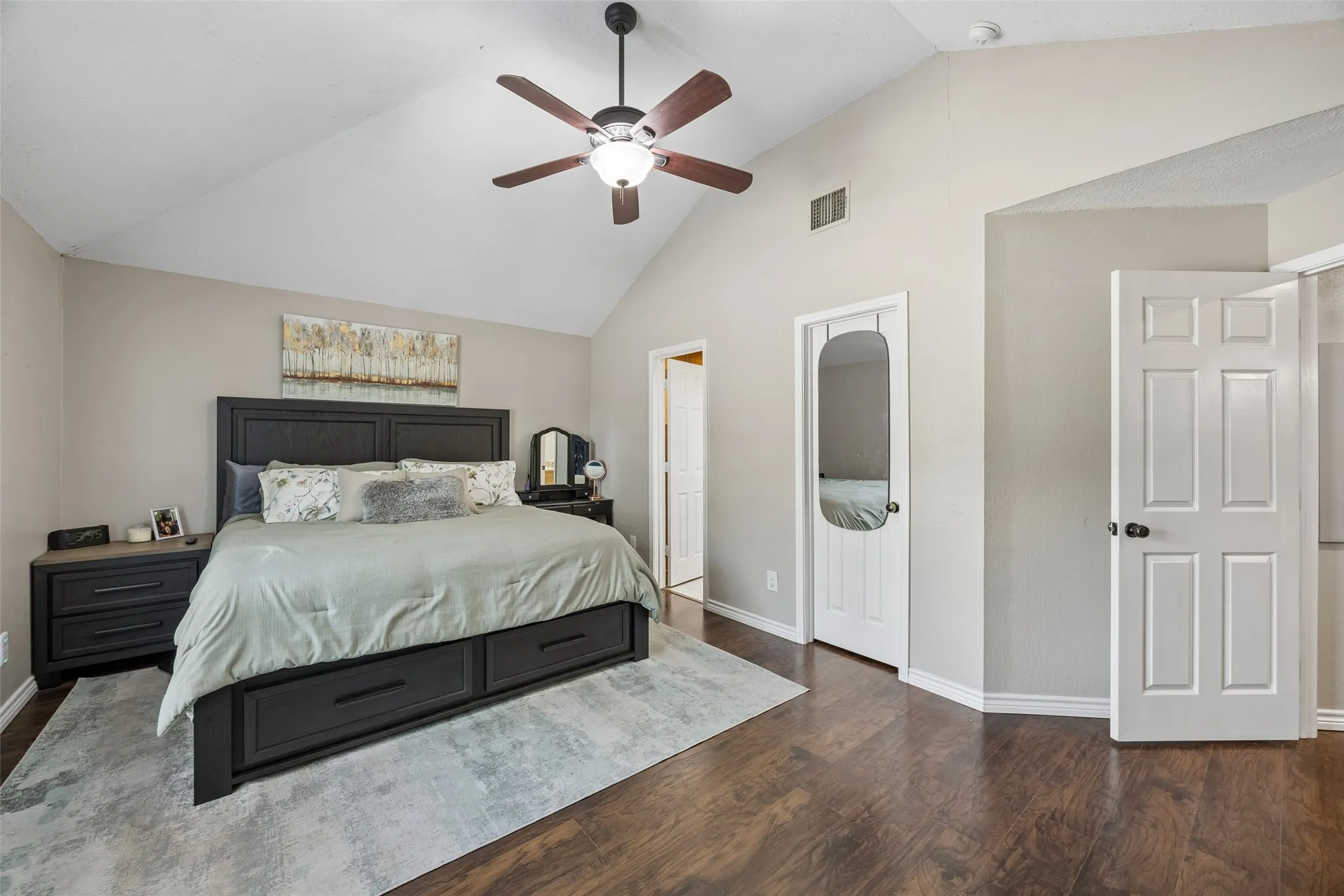 Single Family Residence For Sale in Dallas County , 626 Echo Drive, Garland, Texas 75040, 3 Bedroom, 2 Bathroom, 2 Garage spaces, 1,707 Sqft, built in 1986, mls#21380672, Real Estate Agent in Garland, Homes For Sale in Dallas county, Homes For Sale in Garland, Realtor in Garland Texas, Real Estate Brokerage Independent Realty Texas, Luminita Cordes Realtor
