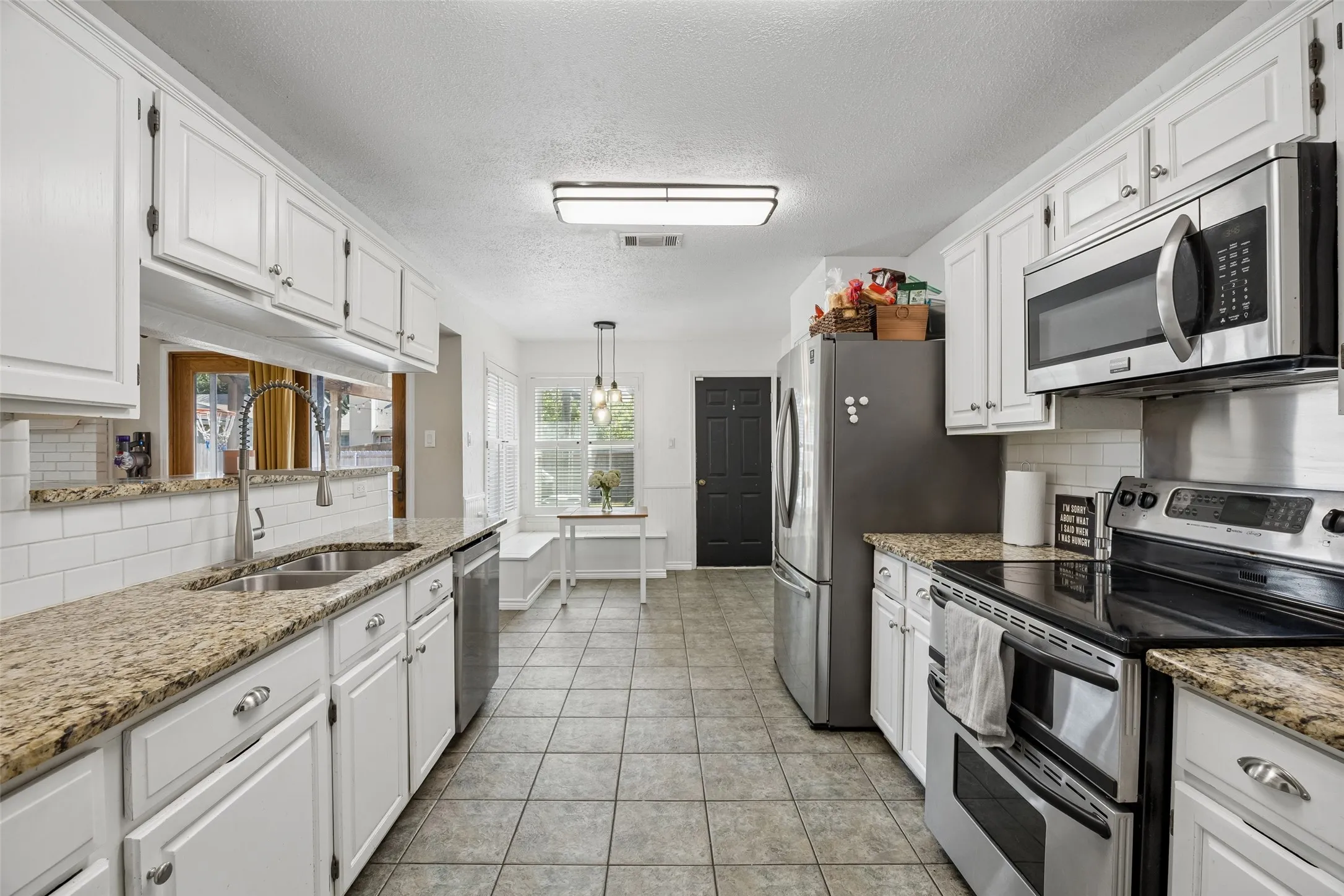 Single Family Residence For Sale in Dallas County , 626 Echo Drive, Garland, Texas 75040, 3 Bedroom, 2 Bathroom, 2 Garage spaces, 1,707 Sqft, built in 1986, mls#21380672, Real Estate Agent in Garland, Homes For Sale in Dallas county, Homes For Sale in Garland, Realtor in Garland Texas, Real Estate Brokerage Independent Realty Texas, Luminita Cordes Realtor