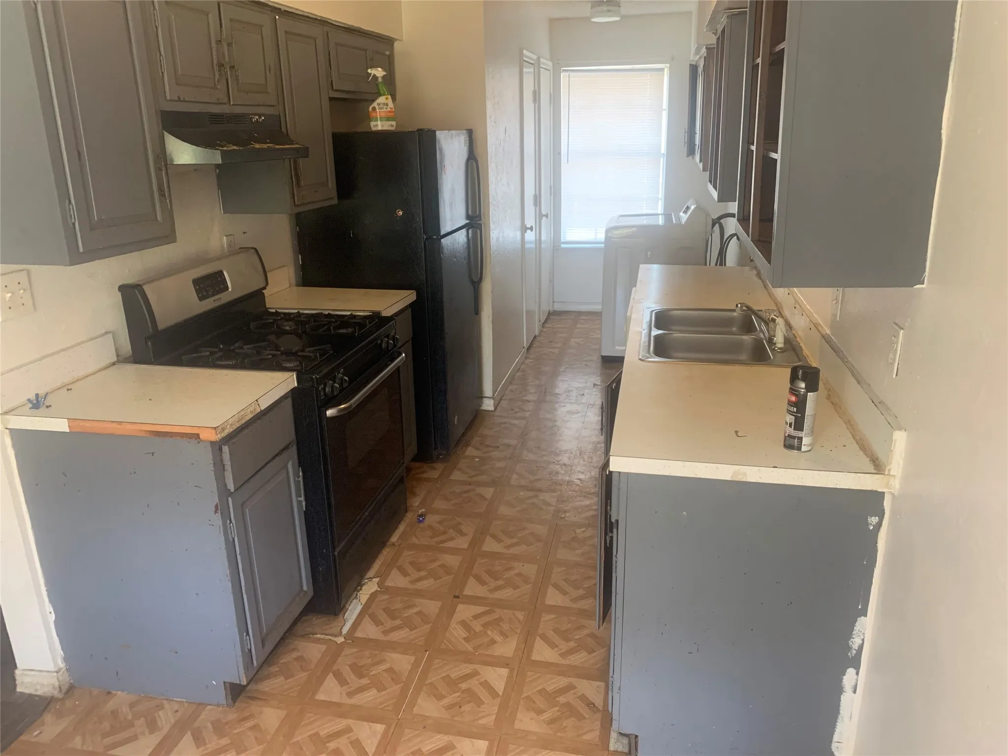 Single Family Residence For Sale in Dallas County , 1626 Spring Lake Drive, Mesquite, Texas 75149, 3 Bedroom, 2 Bathroom, 1 Garage spaces, 1,020 Sqft, built in 1970, mls#21380514, Real Estate Agent in Mesquite, Homes For Sale in Dallas county, Homes For Sale in Mesquite, Realtor in Mesquite Texas, Real Estate Brokerage Independent Realty Texas, Luminita Cordes Realtor