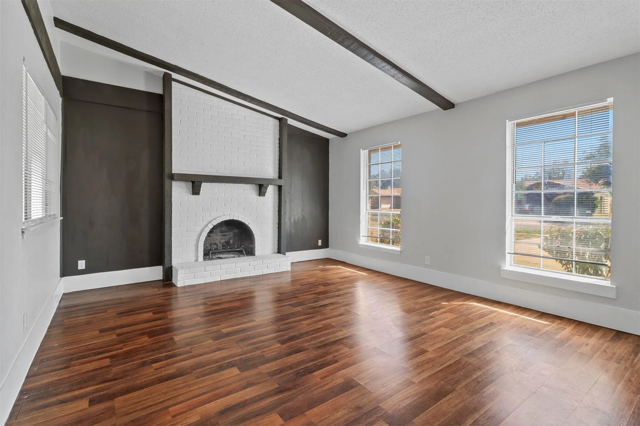 Single Family Residence For Rent in Collin County , 609 Shadyglen Drive, Allen, Texas 75002, 3 Bedroom, 2 Bathroom, 1 Garage spaces, 1,298 Sqft, built in 1972, mls#21380681, Real Estate Agent in Allen, Homes For Rent in Collin county, Homes For Rent in Allen, Realtor in Allen Texas, Real Estate Brokerage Independent Realty Texas, Luminita Cordes Realtor