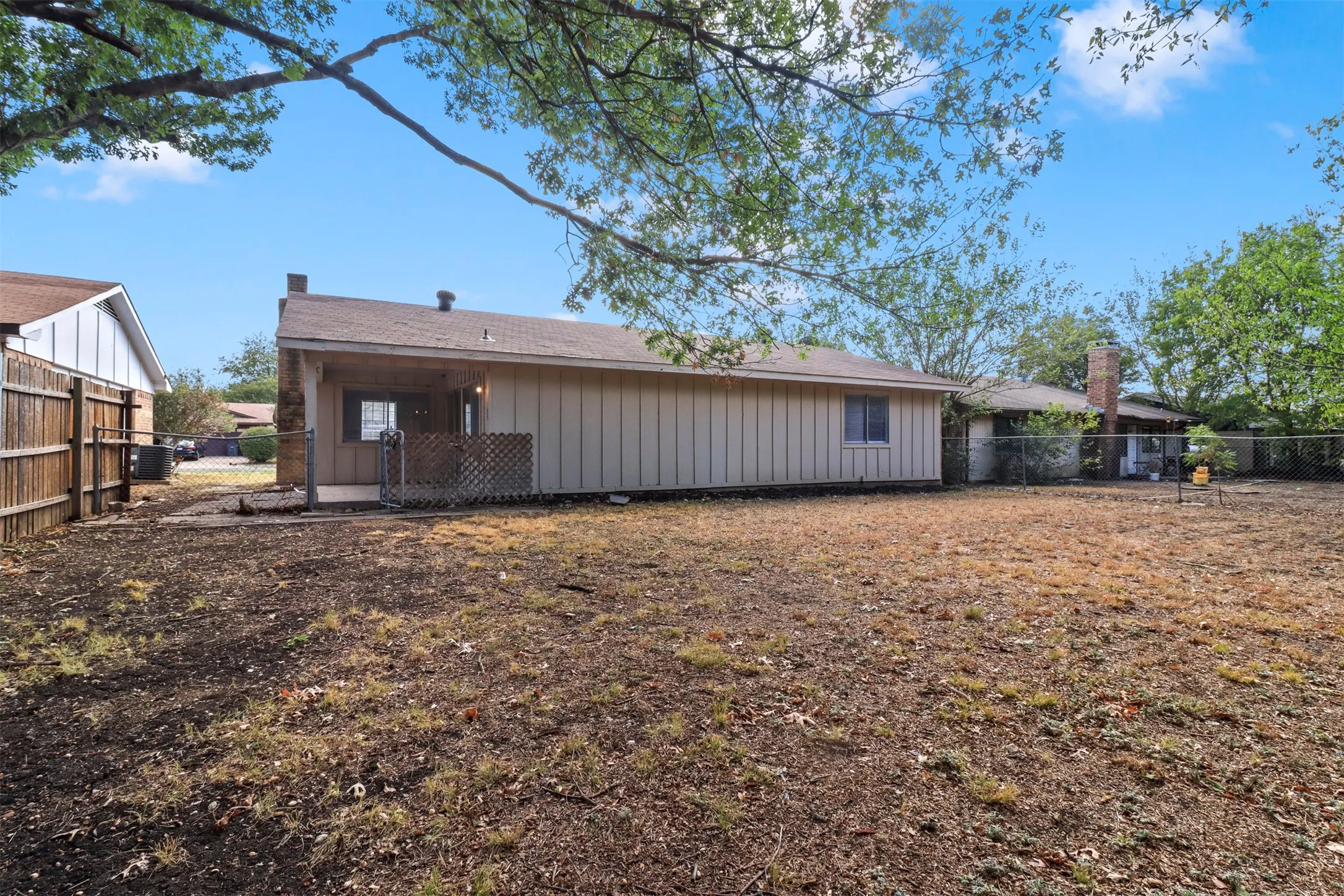 Single Family Residence For Rent in Collin County , 609 Shadyglen Drive, Allen, Texas 75002, 3 Bedroom, 2 Bathroom, 1 Garage spaces, 1,298 Sqft, built in 1972, mls#21380681, Real Estate Agent in Allen, Homes For Rent in Collin county, Homes For Rent in Allen, Realtor in Allen Texas, Real Estate Brokerage Independent Realty Texas, Luminita Cordes Realtor