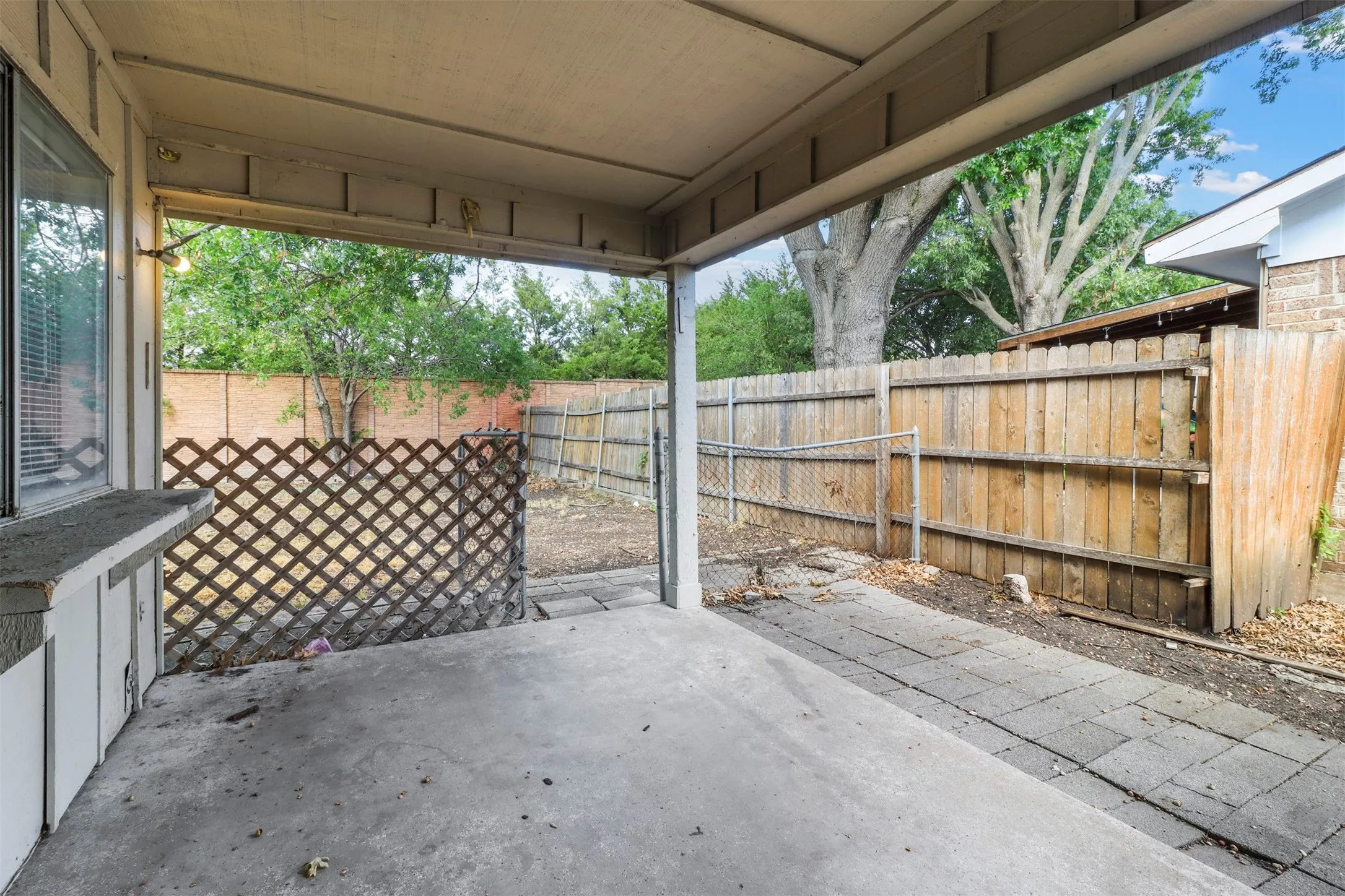 Single Family Residence For Rent in Collin County , 609 Shadyglen Drive, Allen, Texas 75002, 3 Bedroom, 2 Bathroom, 1 Garage spaces, 1,298 Sqft, built in 1972, mls#21380681, Real Estate Agent in Allen, Homes For Rent in Collin county, Homes For Rent in Allen, Realtor in Allen Texas, Real Estate Brokerage Independent Realty Texas, Luminita Cordes Realtor