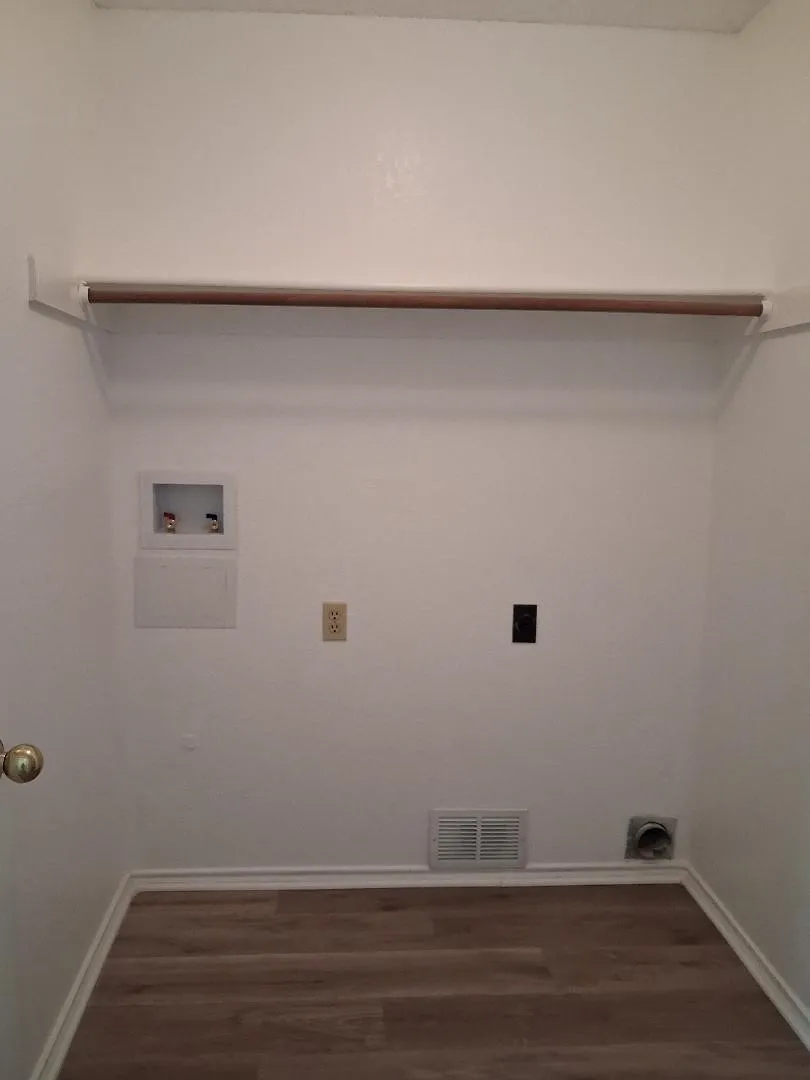 FULL SIZE WASHER AND DRYER NEAR GARAGE