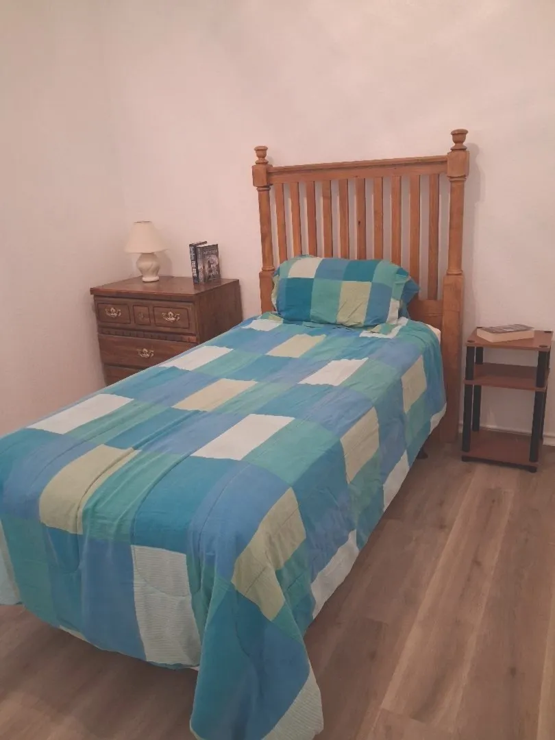 SECONDARY BEDROOM IN S SPLIT ARRANGEMENT