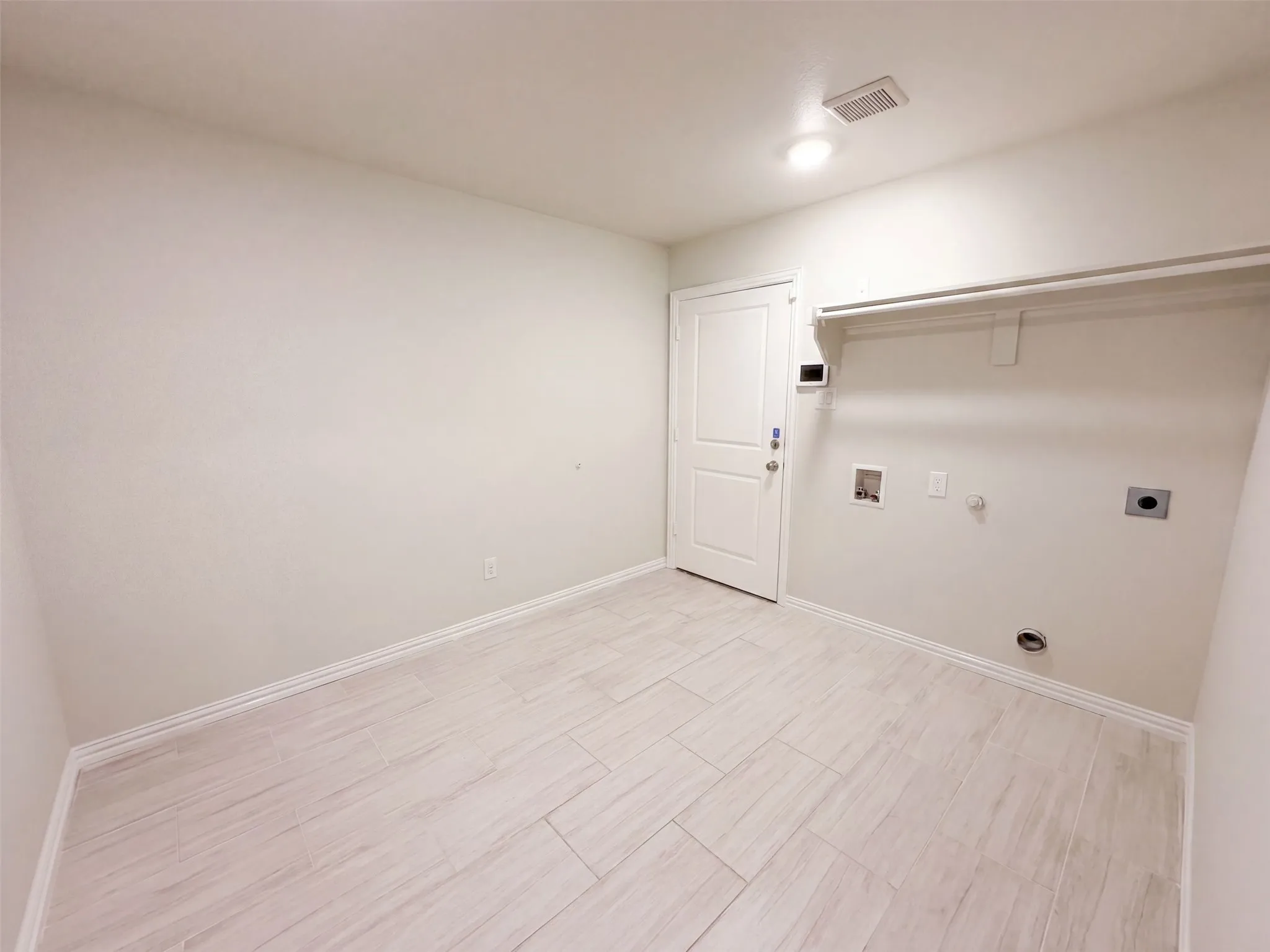 Single Family Residence For Sale in Ellis County , 301 E Jefferson Street, Palmer, Texas 75152, 4 Bedroom, 2 Bathroom, 2 Garage spaces, 1,758 Sqft, built in 2020, mls#21375237, Real Estate Agent in Palmer, Homes For Sale in Ellis county, Homes For Sale in Palmer, Realtor in Palmer Texas, Real Estate Brokerage Independent Realty Texas, Luminita Cordes Realtor