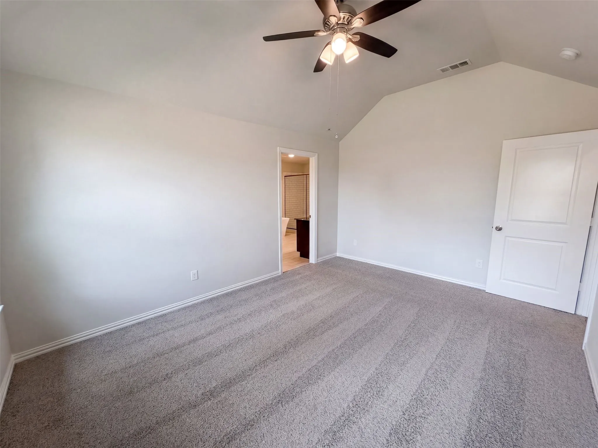 Single Family Residence For Sale in Ellis County , 301 E Jefferson Street, Palmer, Texas 75152, 4 Bedroom, 2 Bathroom, 2 Garage spaces, 1,758 Sqft, built in 2020, mls#21375237, Real Estate Agent in Palmer, Homes For Sale in Ellis county, Homes For Sale in Palmer, Realtor in Palmer Texas, Real Estate Brokerage Independent Realty Texas, Luminita Cordes Realtor
