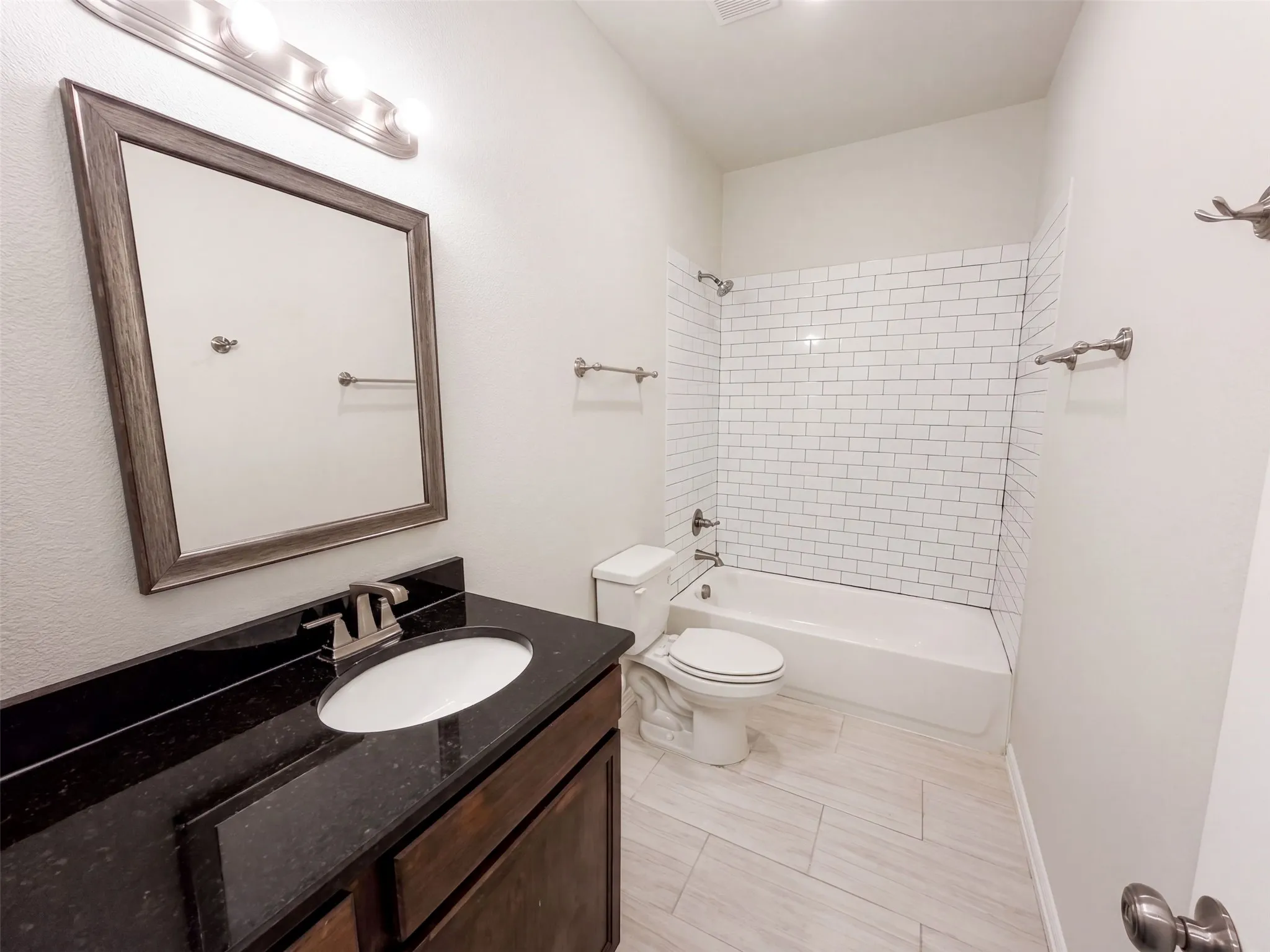 Single Family Residence For Sale in Ellis County , 301 E Jefferson Street, Palmer, Texas 75152, 4 Bedroom, 2 Bathroom, 2 Garage spaces, 1,758 Sqft, built in 2020, mls#21375237, Real Estate Agent in Palmer, Homes For Sale in Ellis county, Homes For Sale in Palmer, Realtor in Palmer Texas, Real Estate Brokerage Independent Realty Texas, Luminita Cordes Realtor