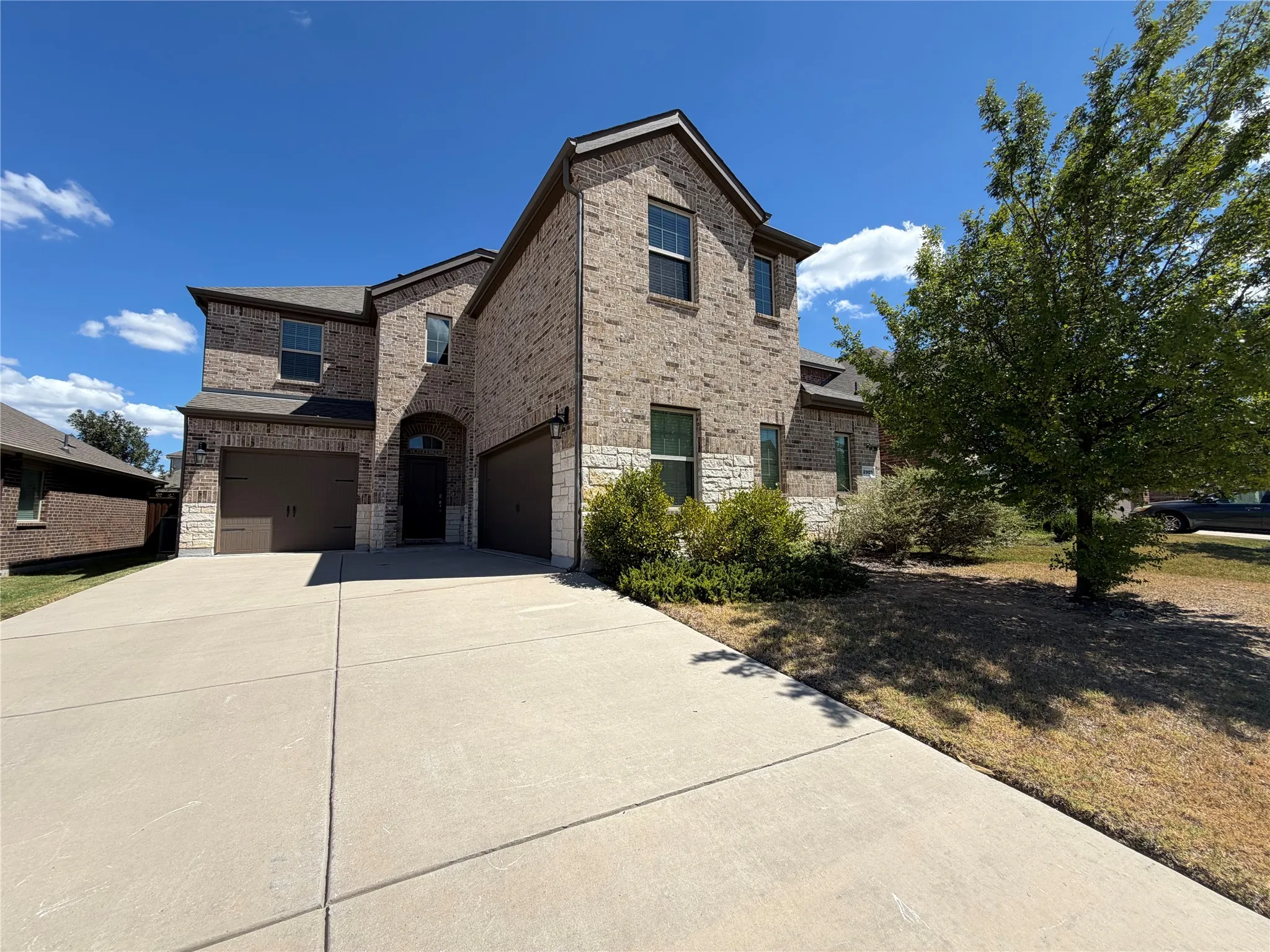 Single Family Residence For Sale in Collin County , 2929 Log Cabin Drive, Celina, Texas 75009, 5 Bedroom, 4 Bathroom, 3 Garage spaces, 3,163 Sqft, built in 2021, mls#21379171, Real Estate Agent in Celina, Homes For Sale in Collin county, Homes For Sale in Celina, Realtor in Celina Texas, Real Estate Brokerage Independent Realty Texas, Luminita Cordes Realtor
